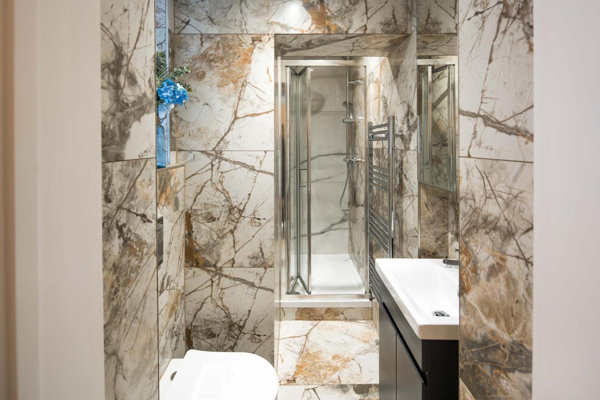 Bc1 Westkensington-baronscourt-luxuryonebed-10minpicadilly Apartment *