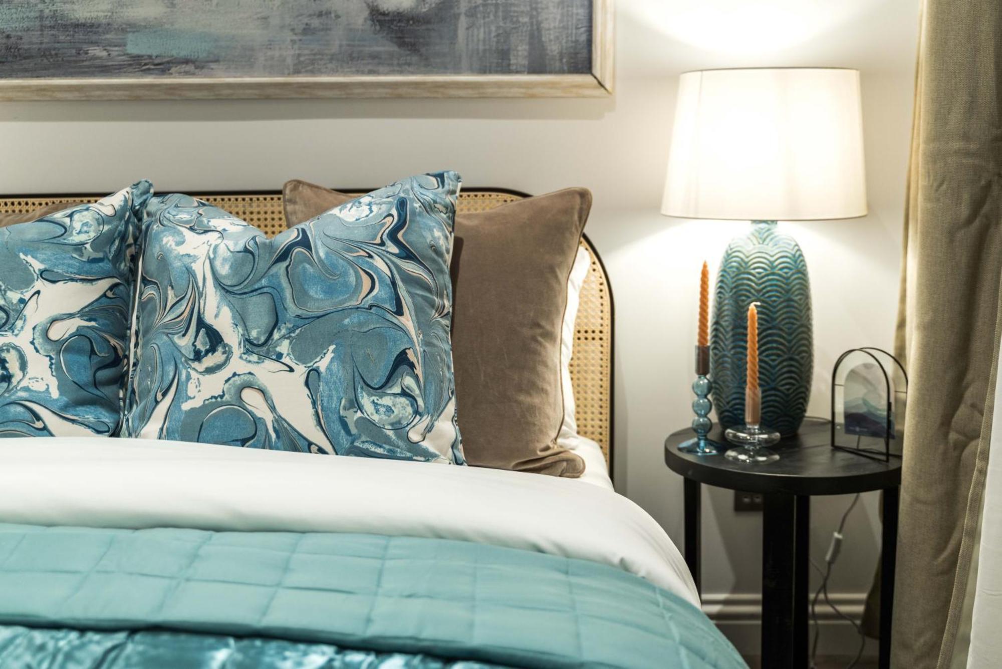 Bc1 Westkensington-baronscourt-luxuryonebed-10minpicadilly Apartment