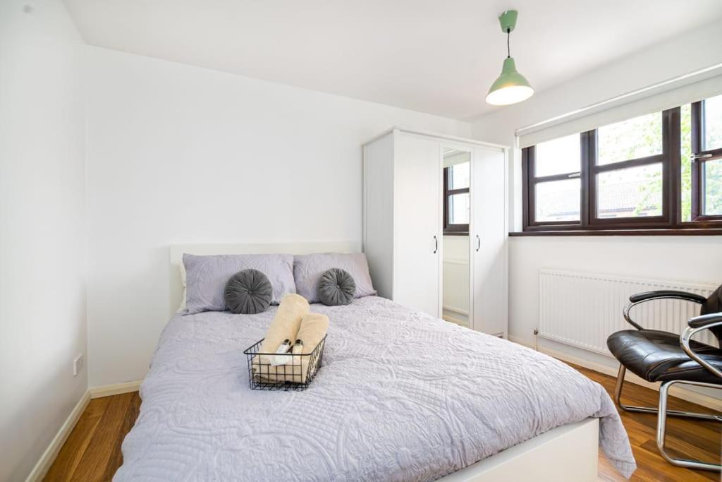 Immaculate Refurbished House Gjestgiverier *