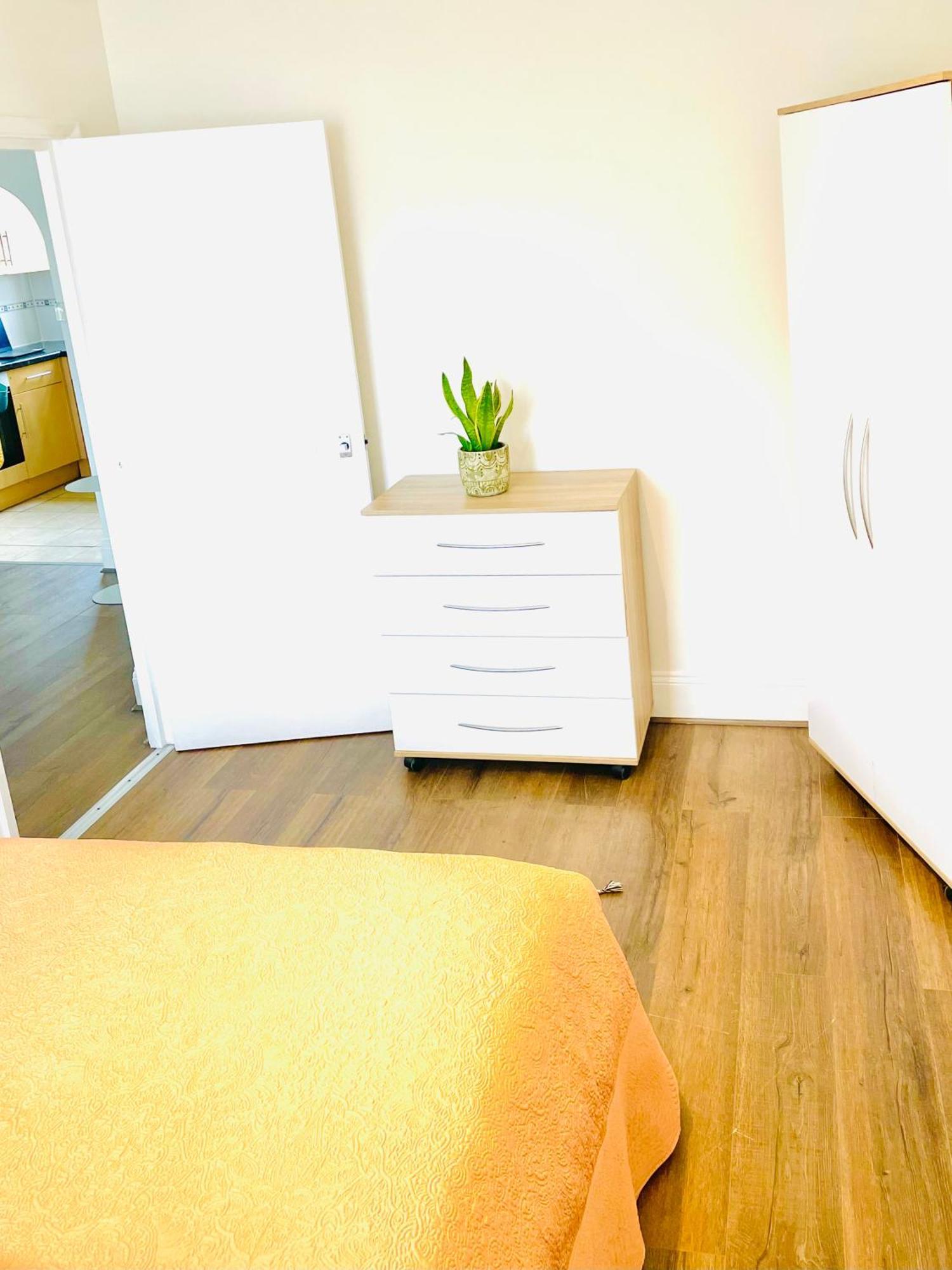 Clapham Park Apartment London