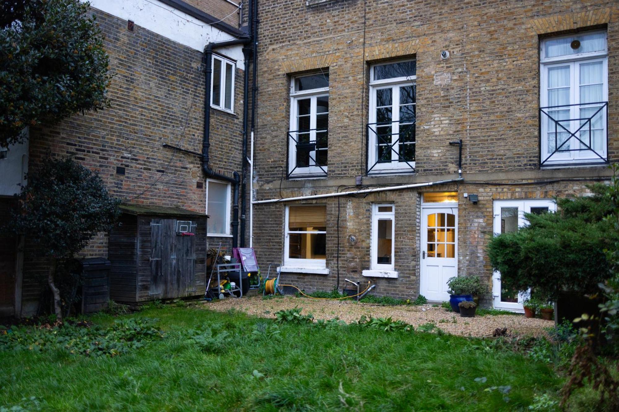Manor Court * London