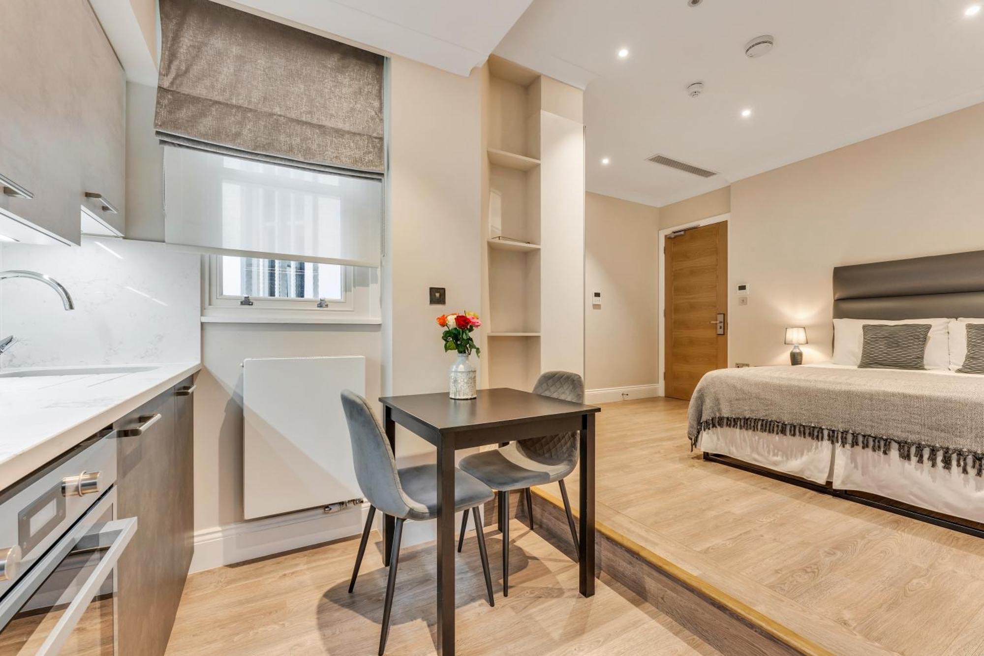 Redcliffe Gardens Apartment *