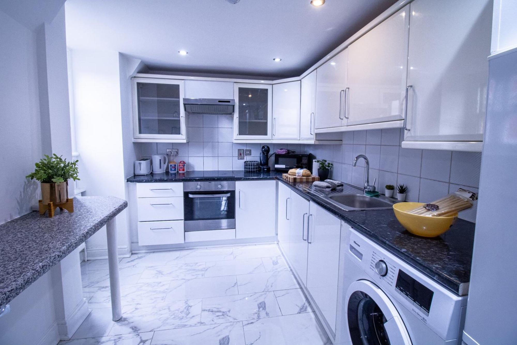 Luxurious 1-bedroom Penthouse On Oxford Street 11g Leilighet