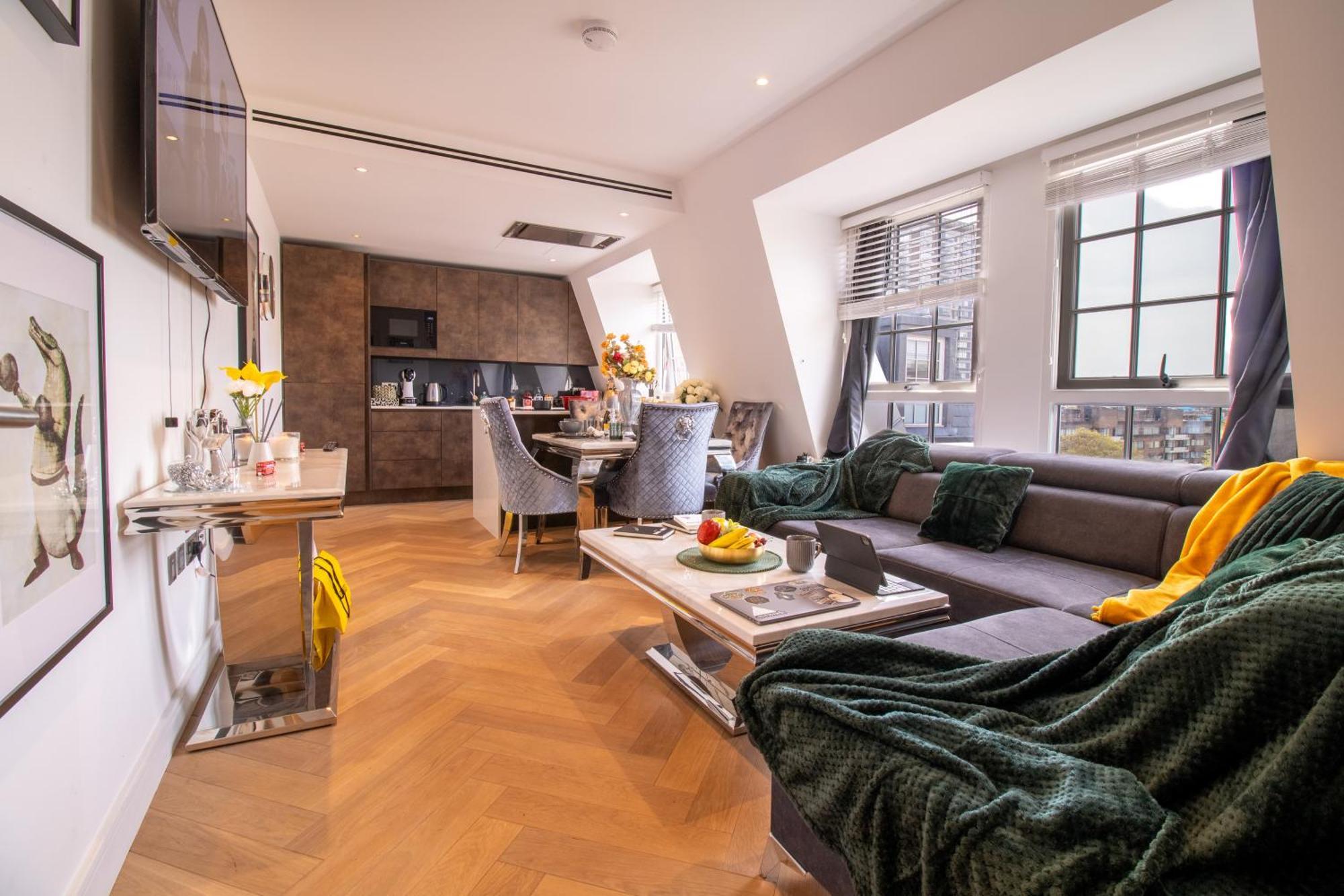 Luxurious 1-bedroom Penthouse In Marble Arch 71 Apartment