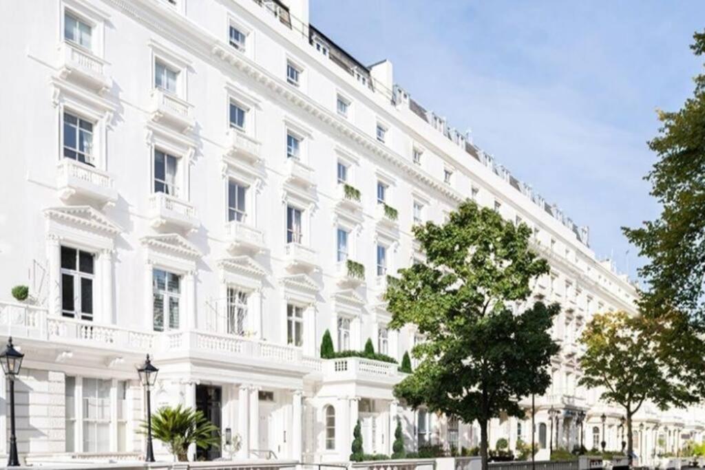 Appartement Stunning Hyde Park Home, Ground Floor Maisonette, Duplex, Near Tube Metro Stations Londen