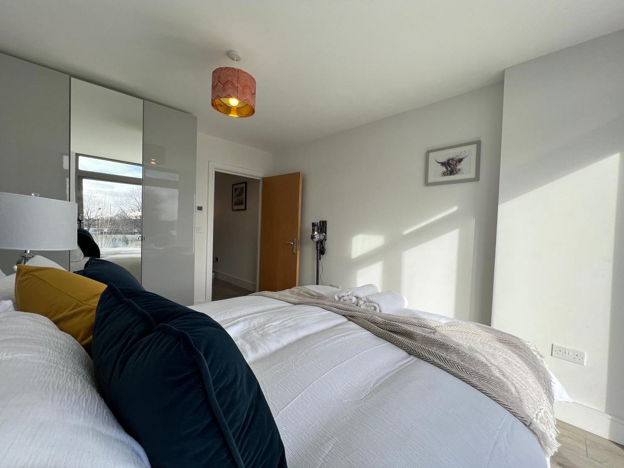 C1, Luxury 2 Bedroom Flat In Wembley * Londres