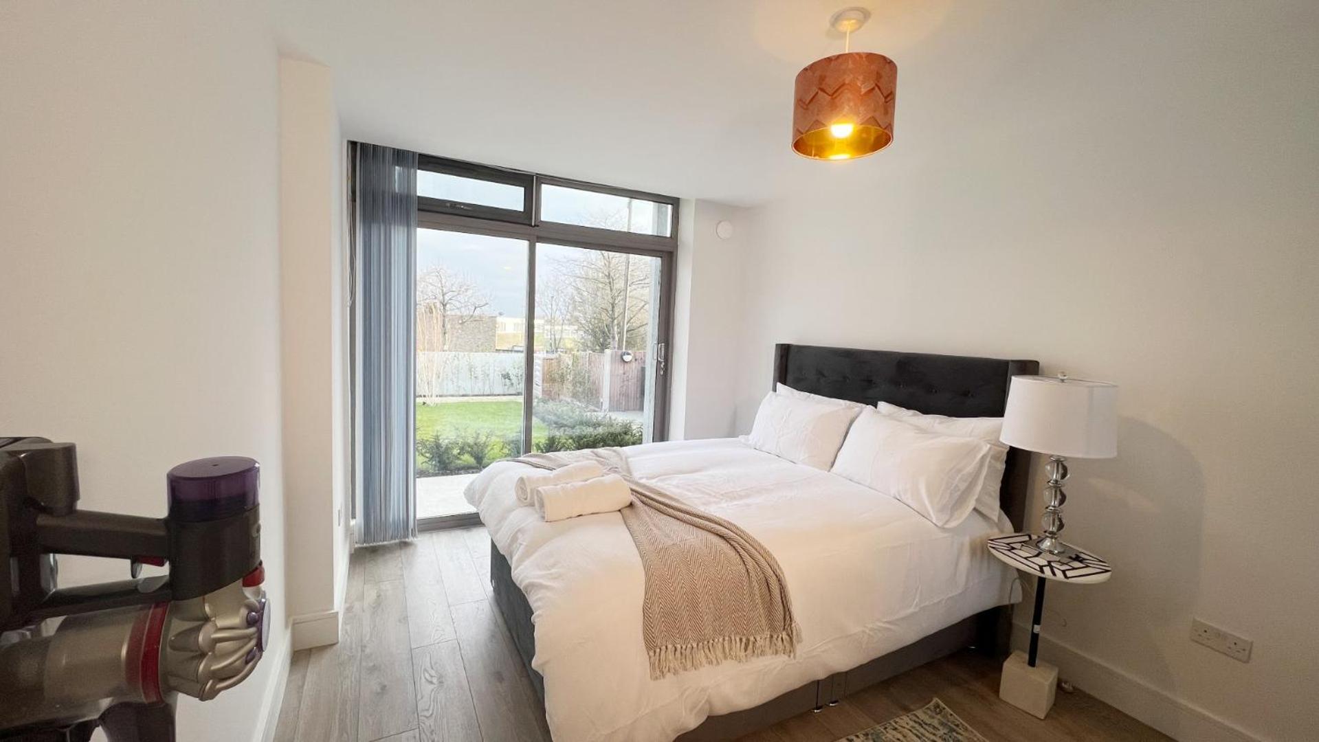 C1, Luxury 2 Bedroom Flat In Wembley Apartamento *