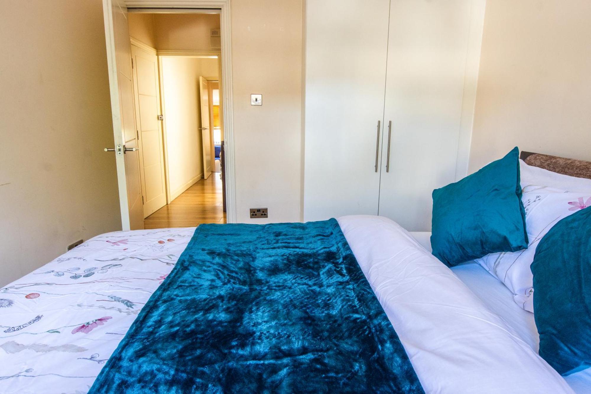 Evergreen Apartments, Flat 3, London