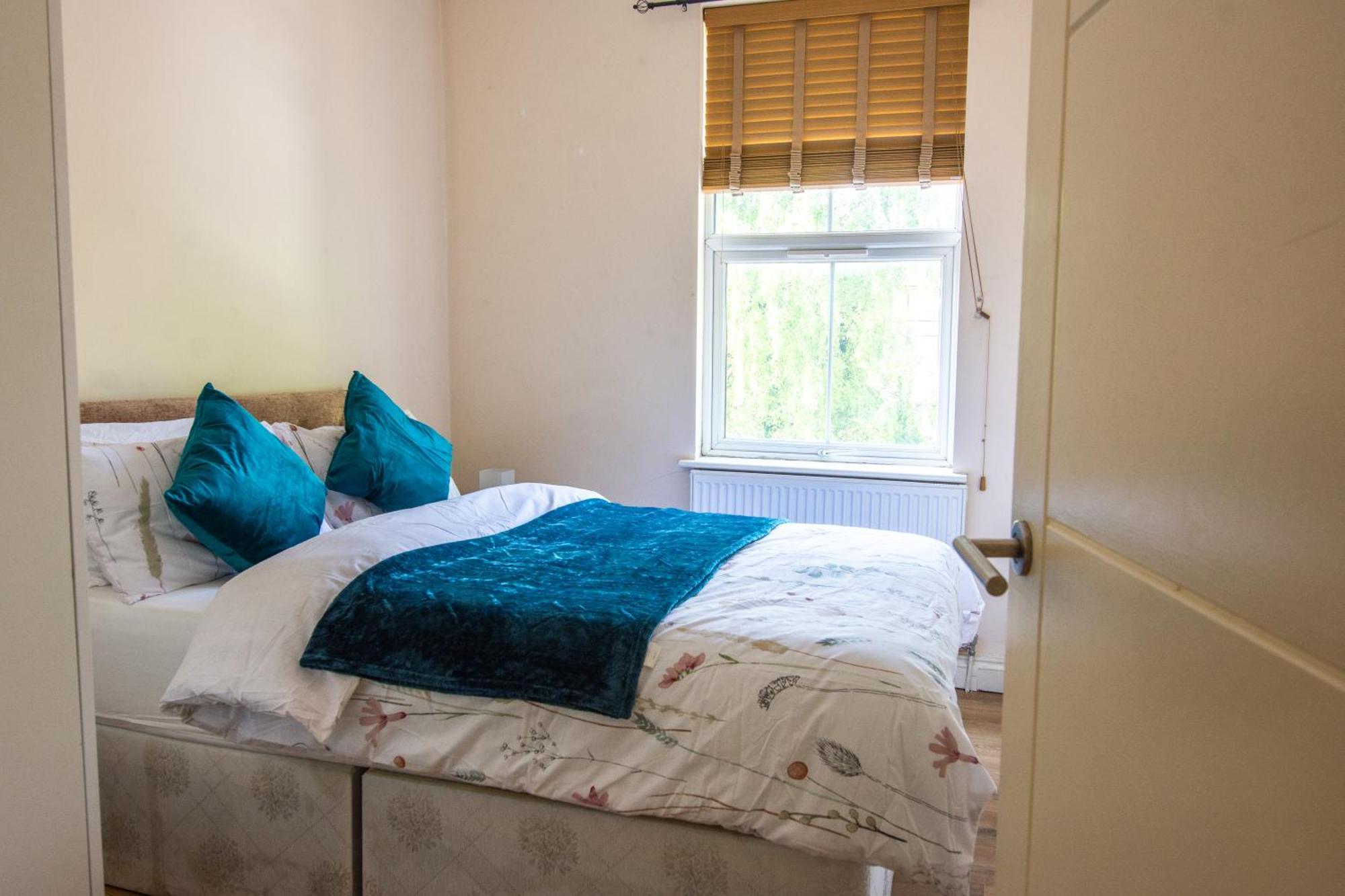 Evergreen Apartments, Flat 3, Apartment