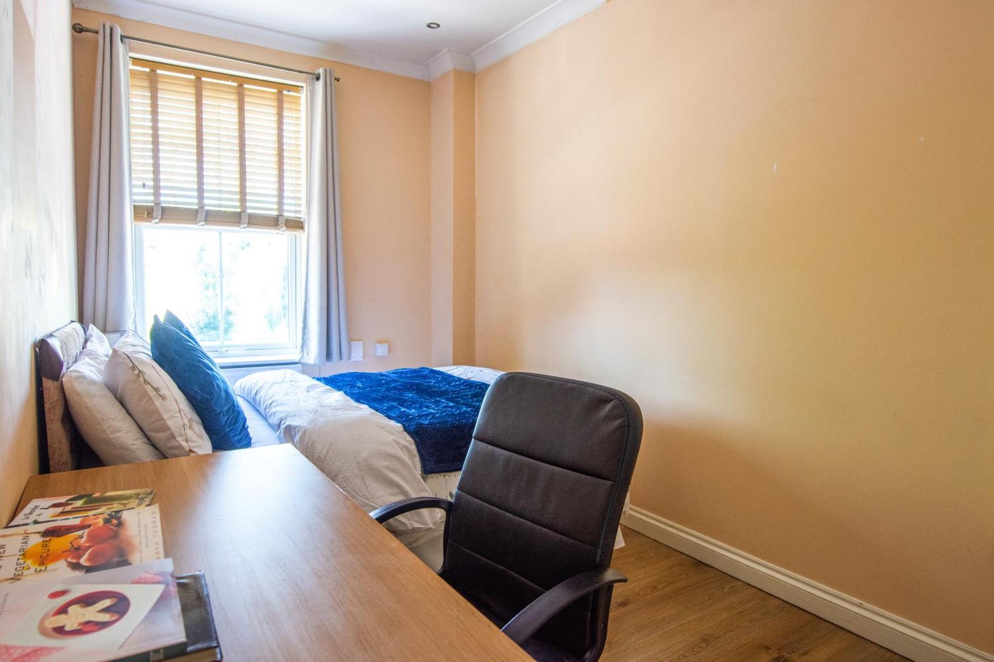Evergreen Apartments, Flat 3, Apartment *