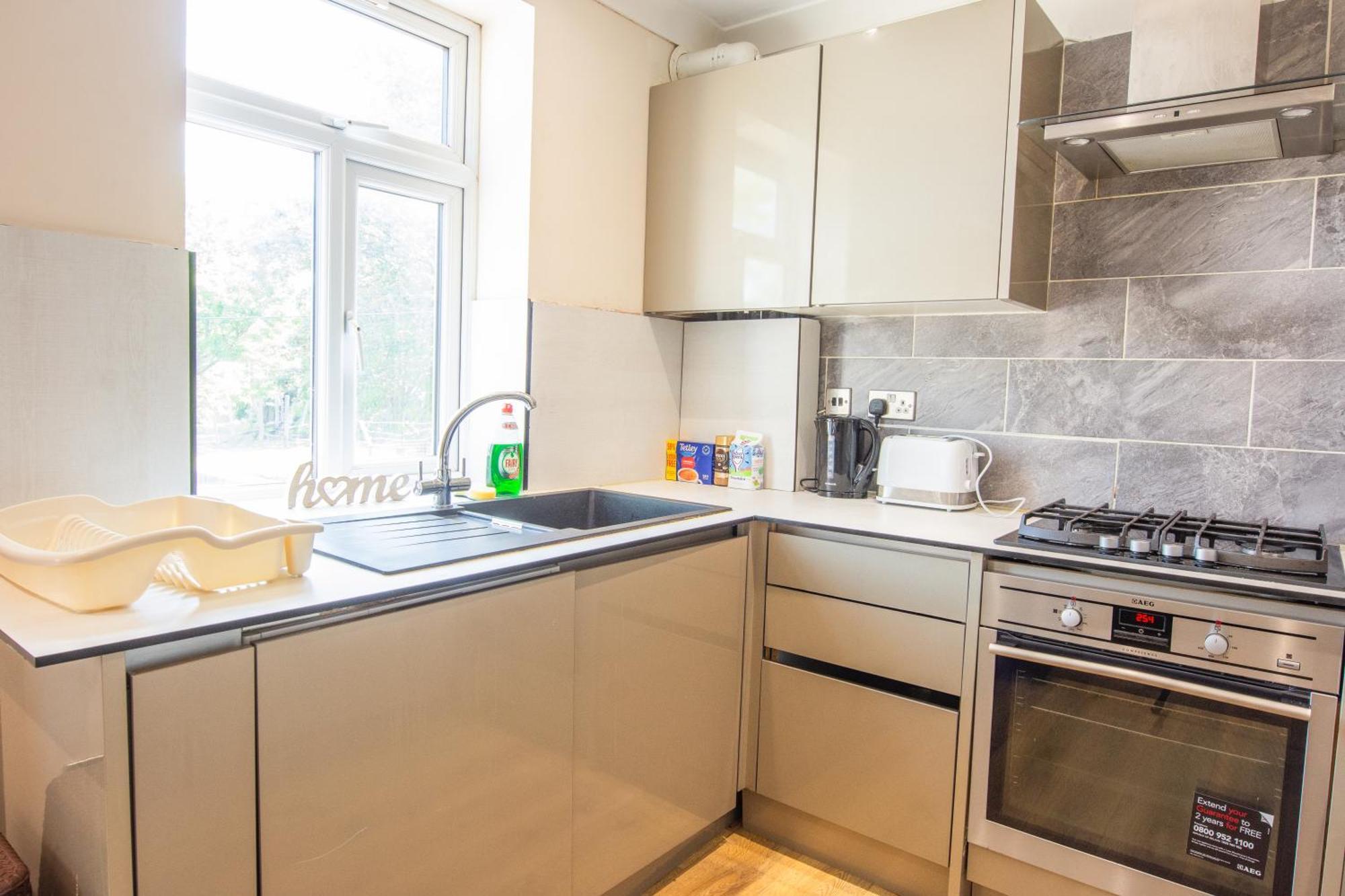 Evergreen Apartments, Flat 3, Apartment *