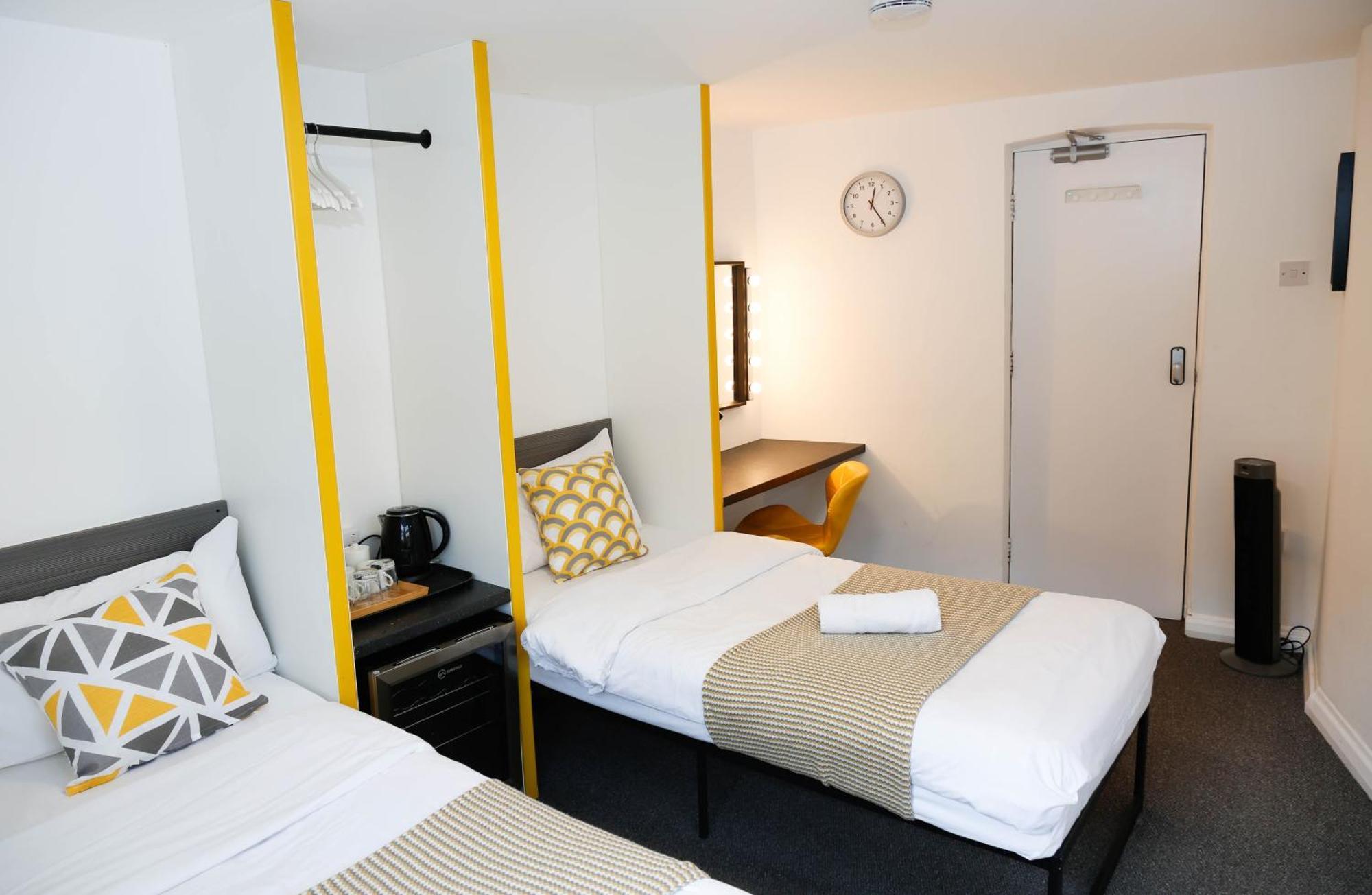 Stylish 1-minute Walk To Camden Town Metro, Shops, Cafes, Bars & Restaurants With Shared Bathrooms Privat overnatting London