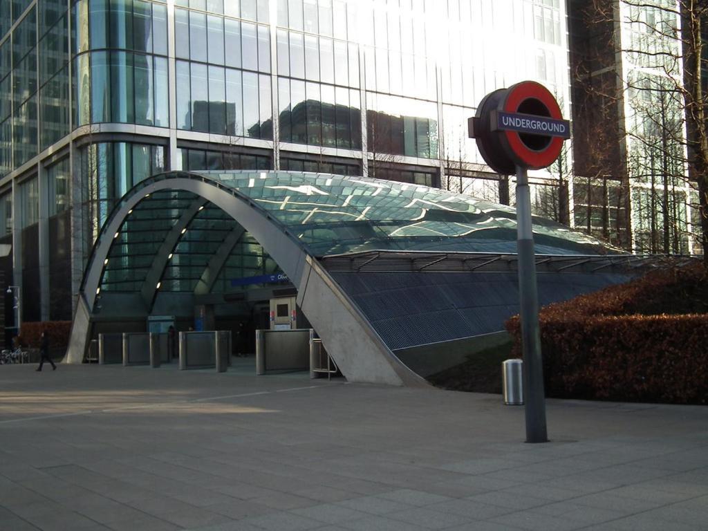 3bed 2bath With High Rise View Canary Wharf Apartment London