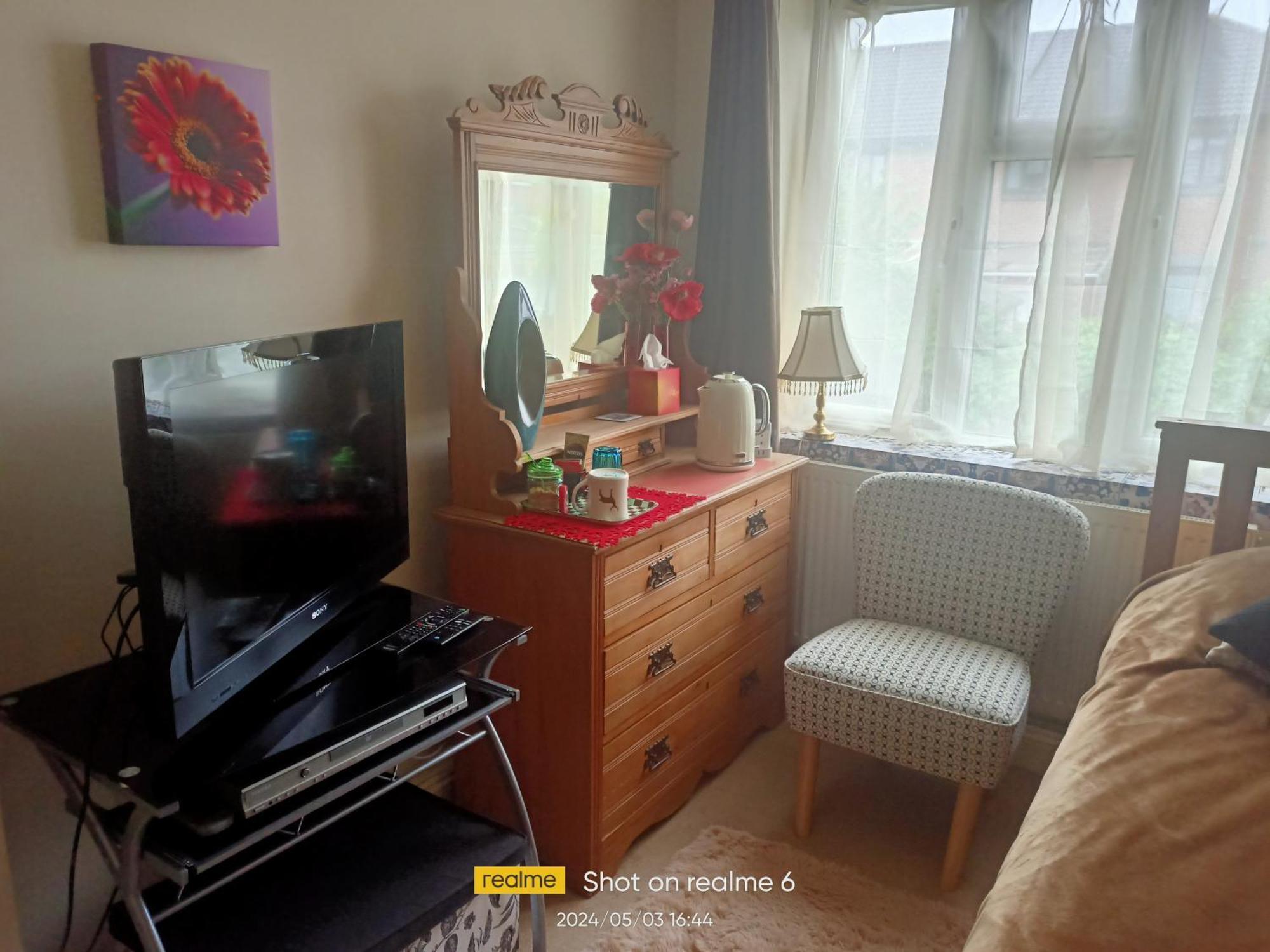 Privatunterkunft Goldy's Place In E17 Room2