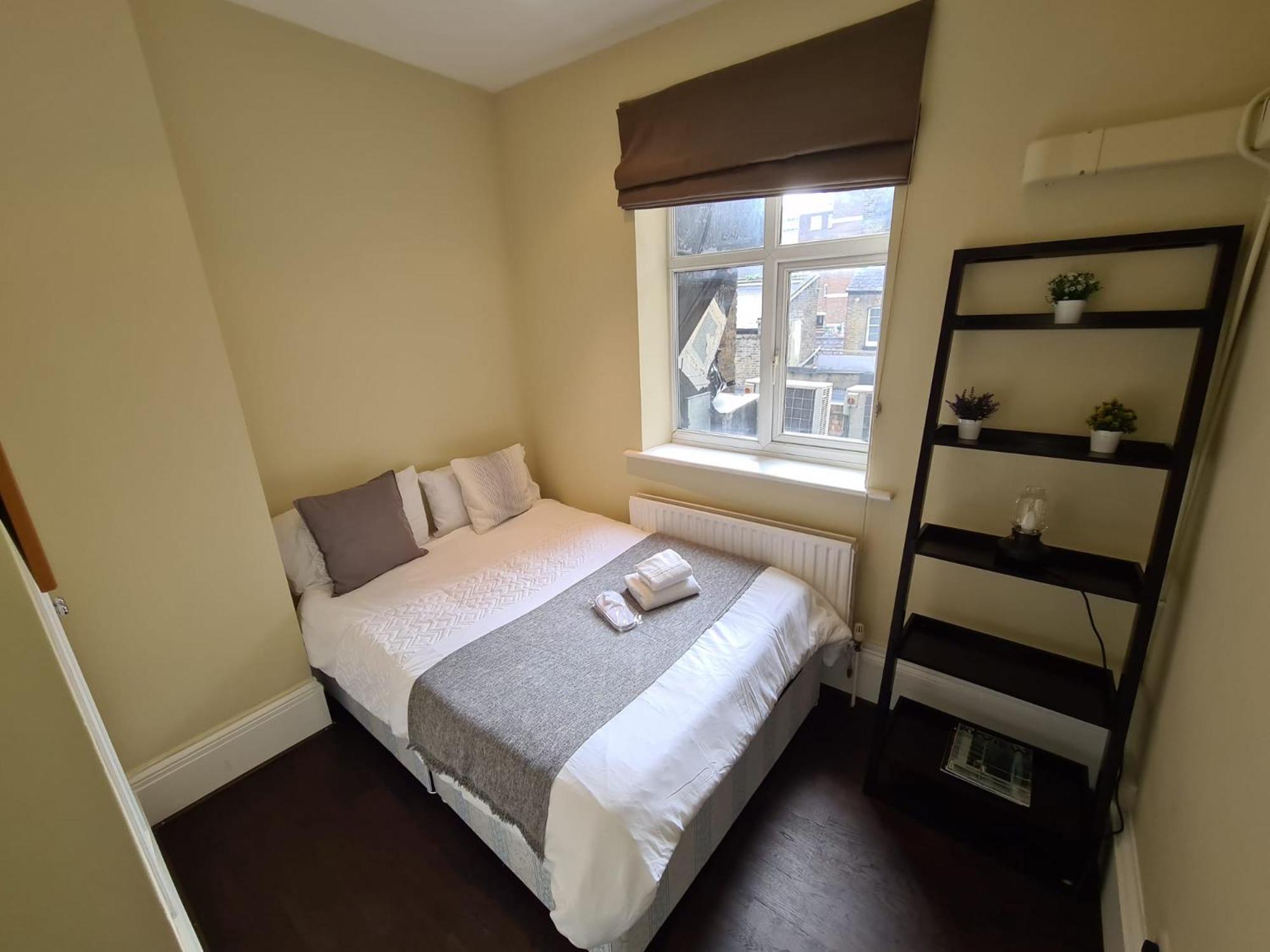 Modern And Spacious In South Kensington London