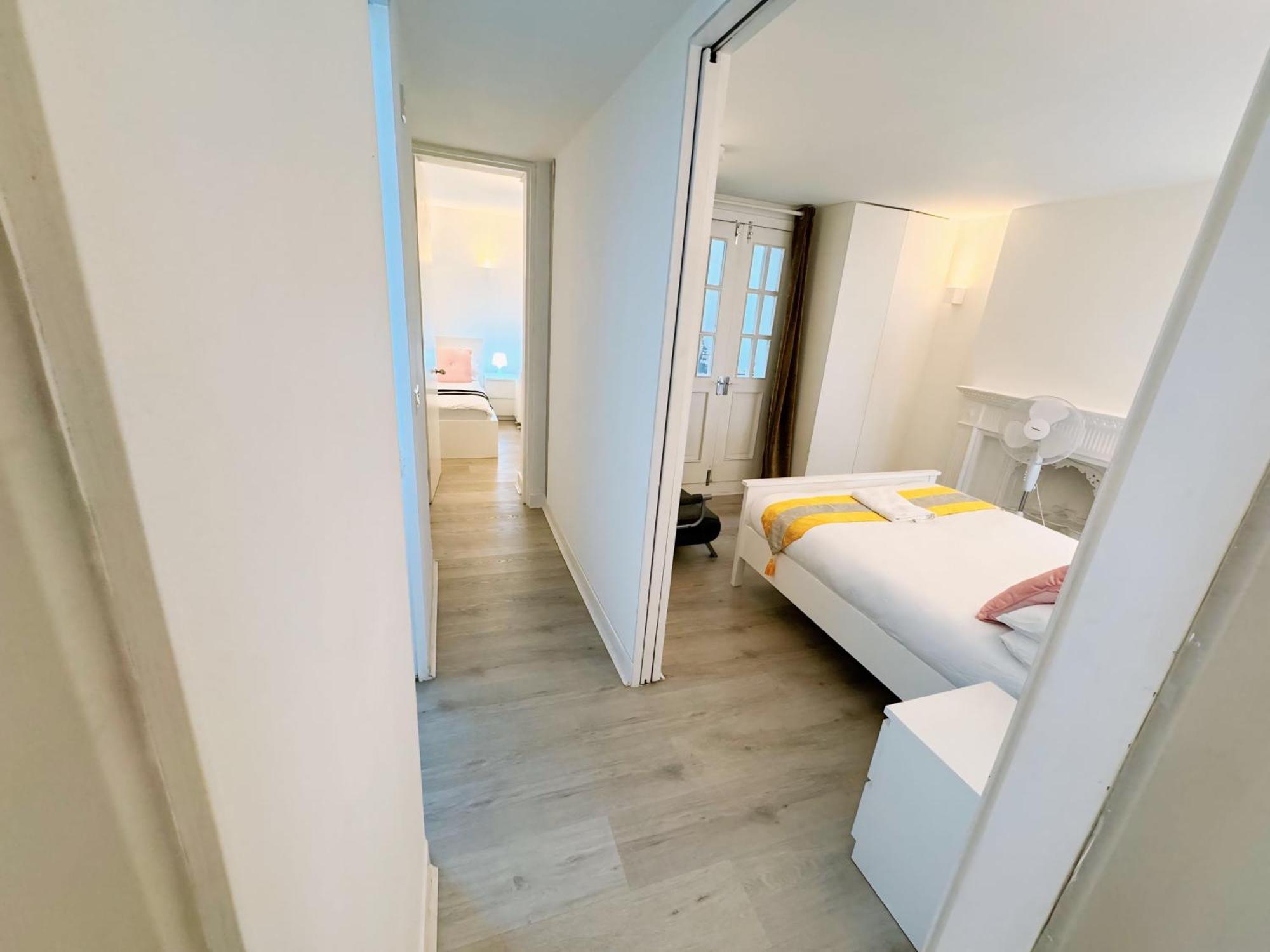 Hyde Park Two Bedroom Leilighet *