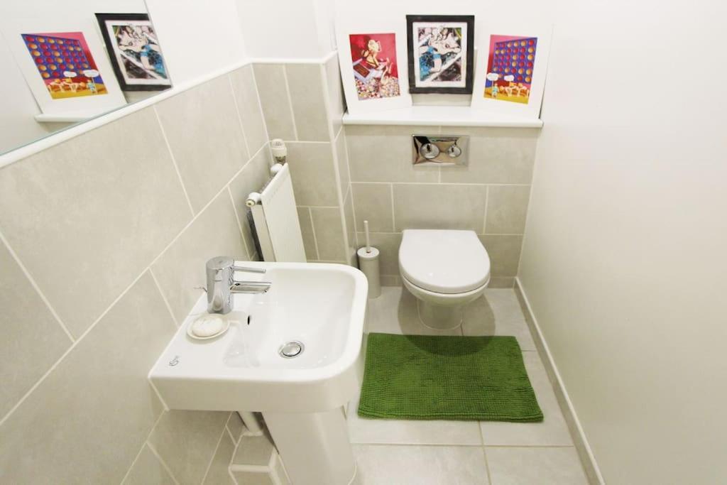 Designer In The Heart Of Shoreditch Apartment