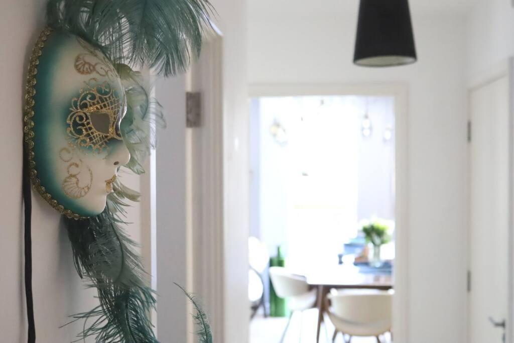 Designer In The Heart Of Shoreditch Apartment London