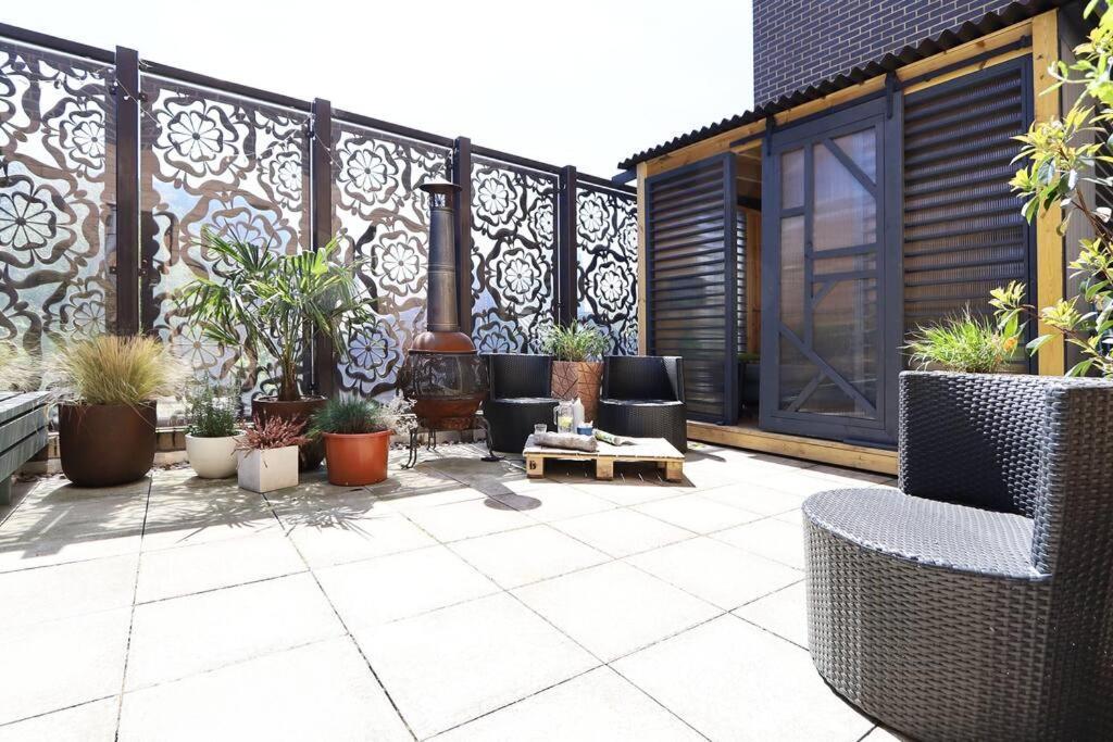 Designer In The Heart Of Shoreditch Apartment London