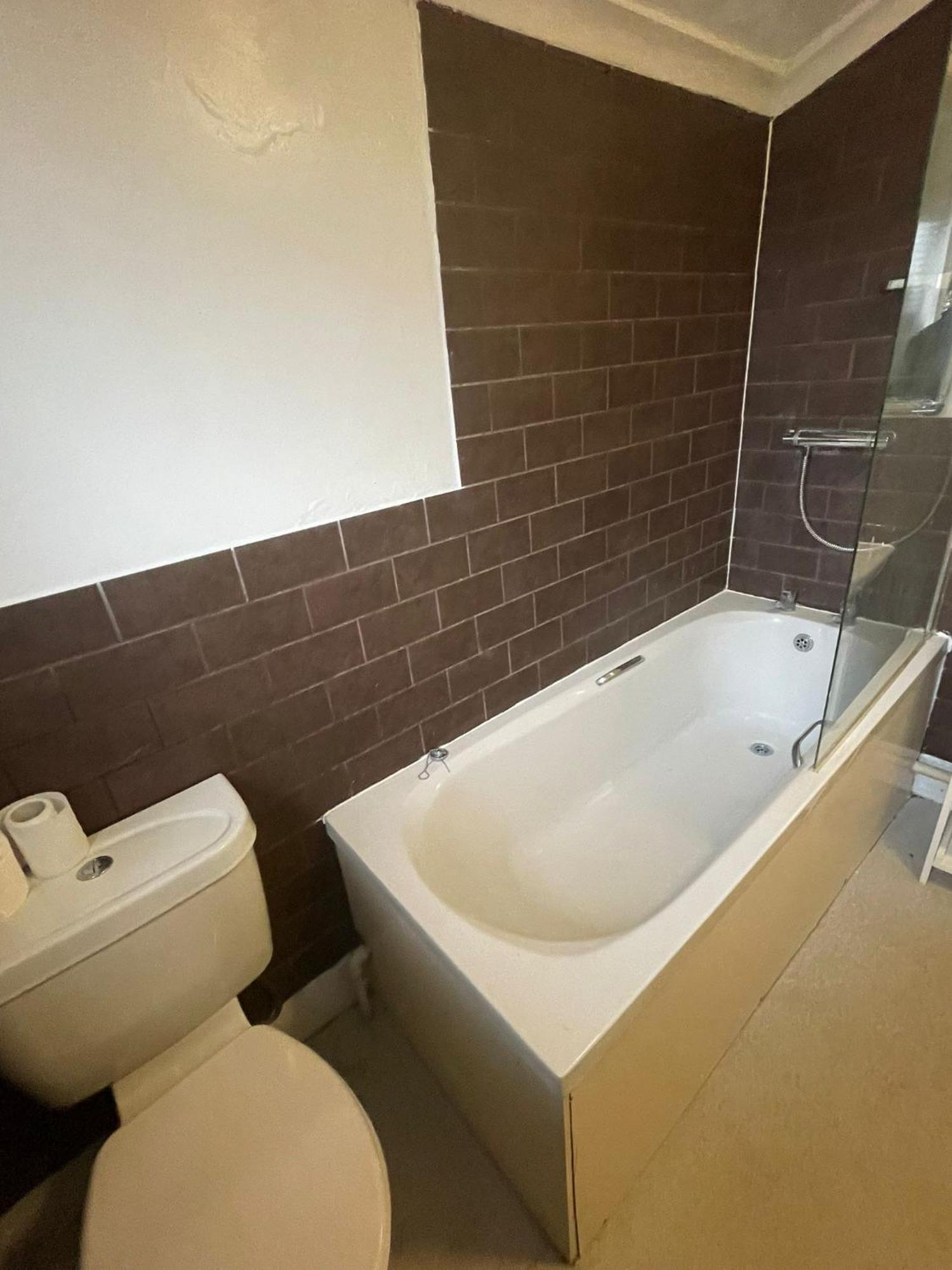 Nky Crystal 4 Bed House Leilighet *
