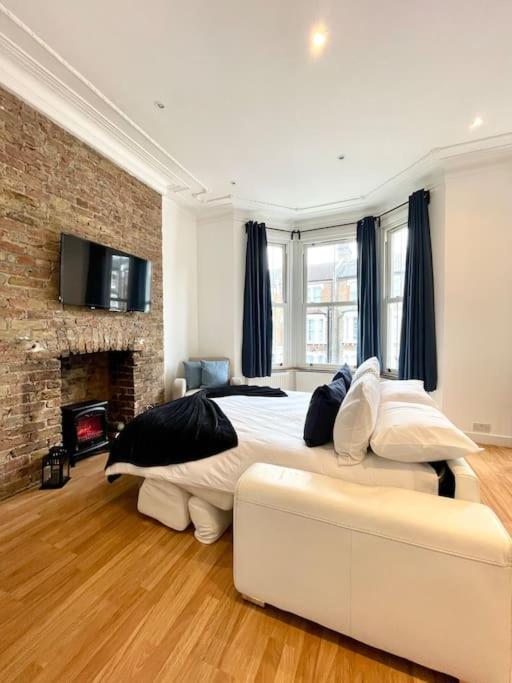 A Charming One Double Bedroom Flat * London