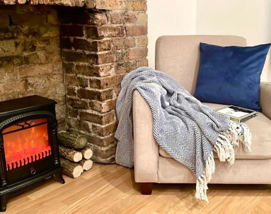 Apartment A Charming One Double Bedroom Flat London