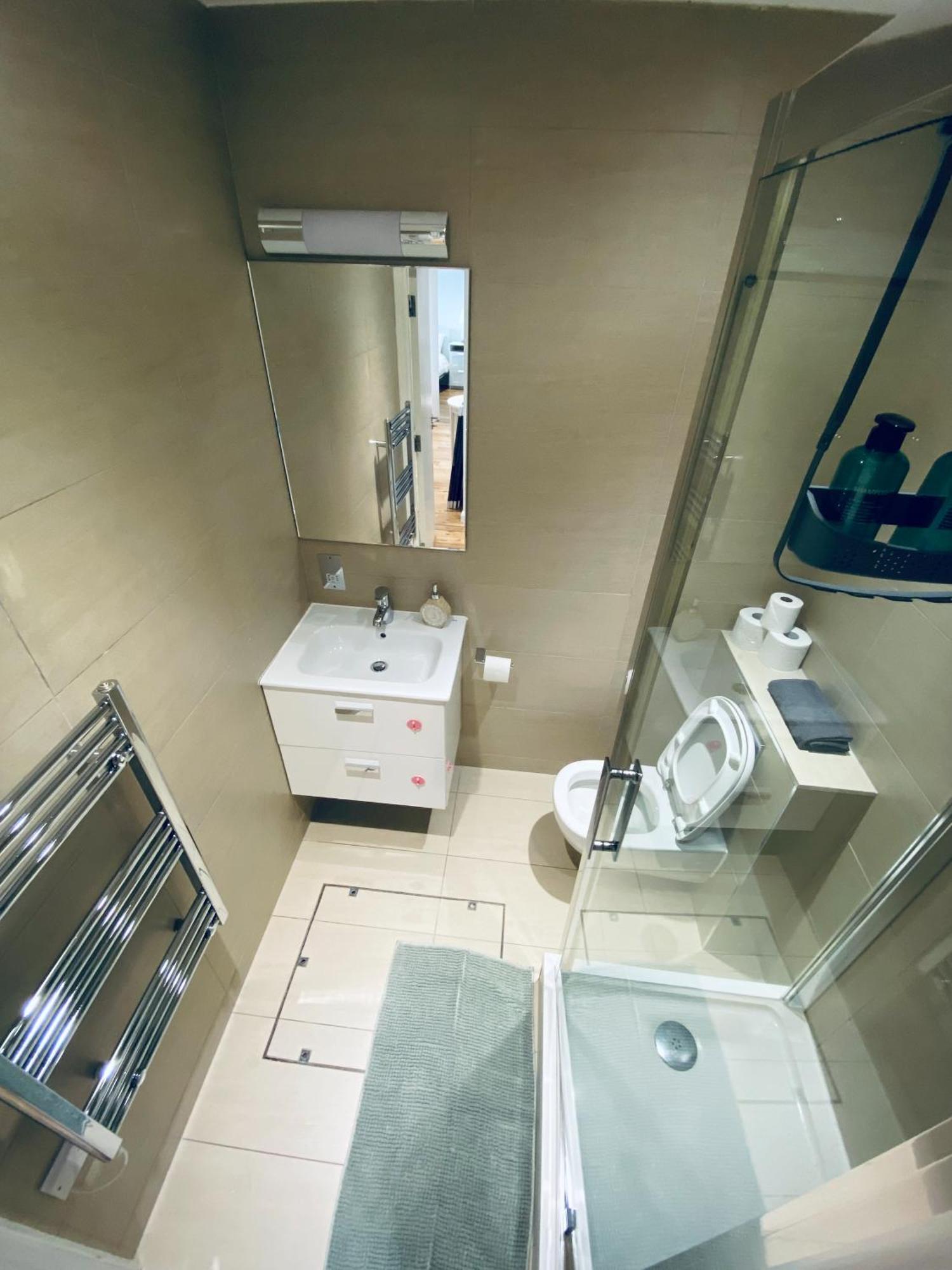 Apartment 2 Bedroom Flat - 2 Bath - 15 Min Camden Town