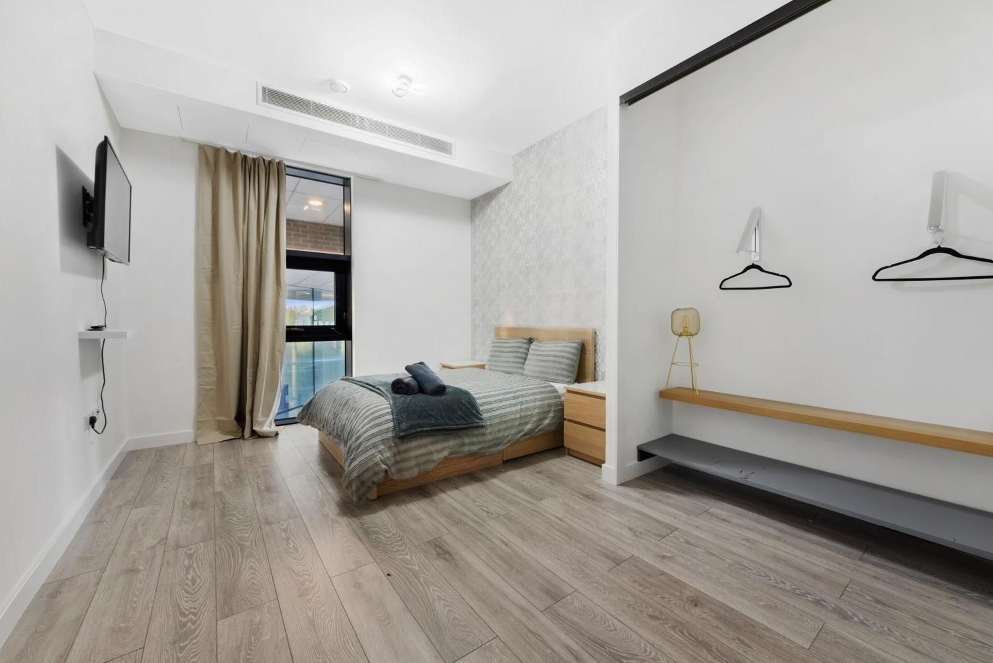 Riverside 2 Bedroom Stratford London