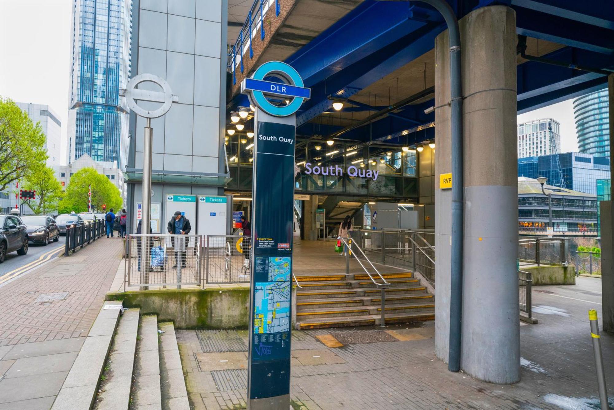3bed 2bath With High Rise View Canary Wharf * London