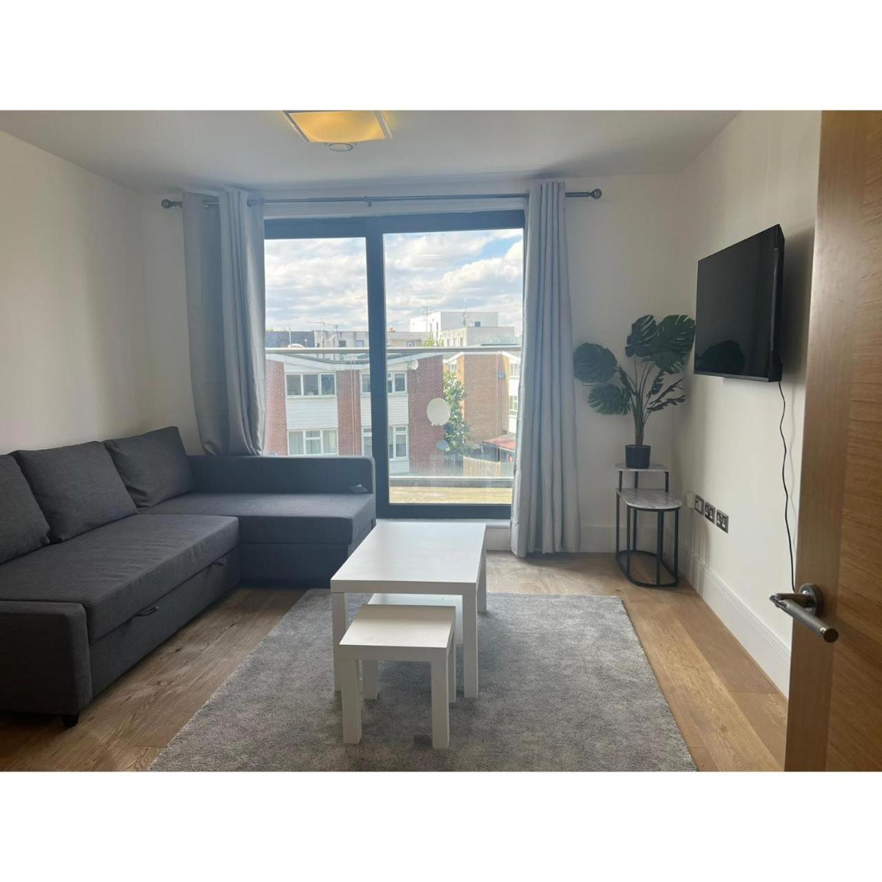 Leilighet Spacious 1 Bedroom Flat In Kilburn Park F55