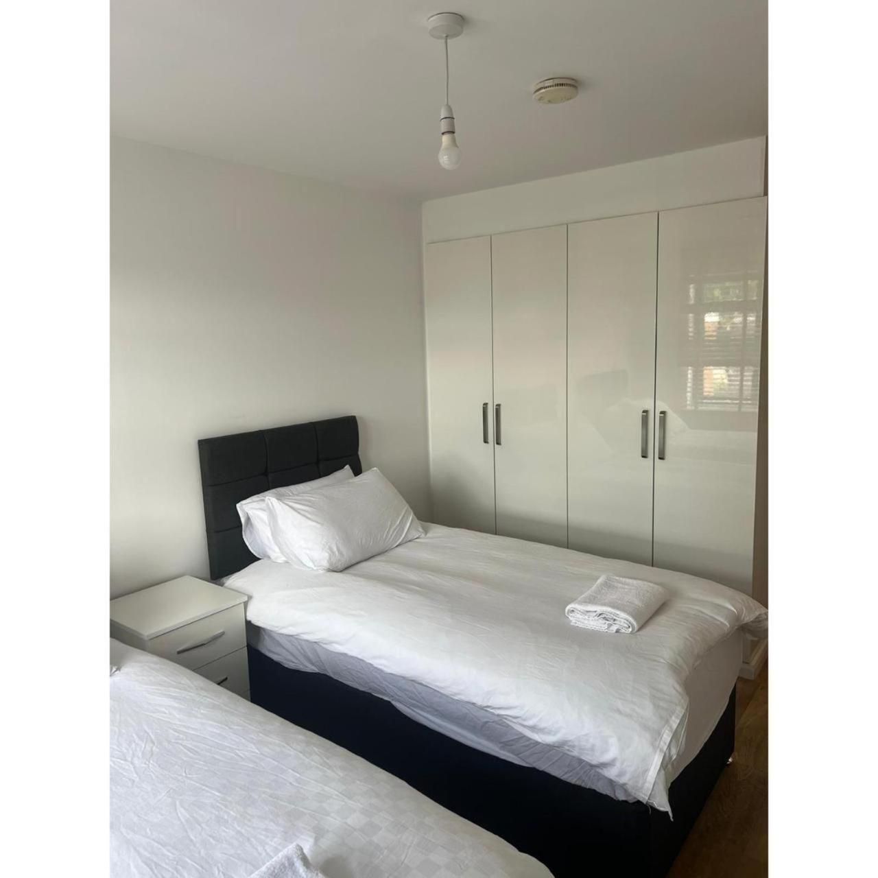 Spacious 1 Bedroom Flat In Kilburn Park F55 Leilighet