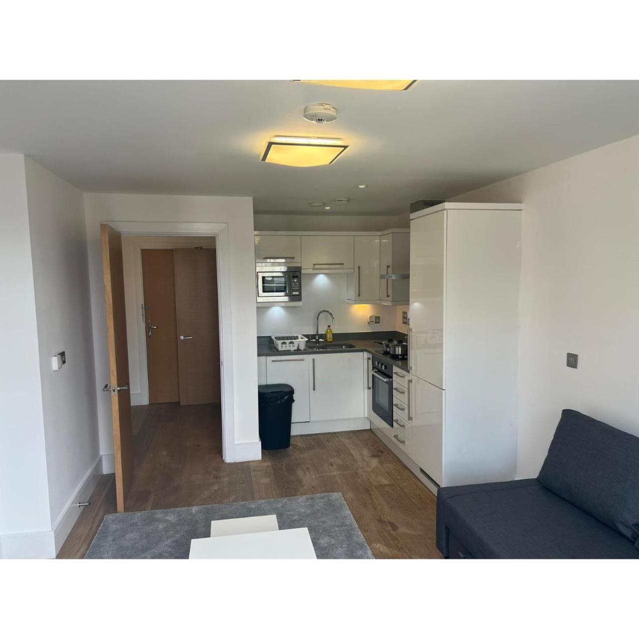 Spacious 1 Bedroom Flat In Kilburn Park F55 Leilighet London
