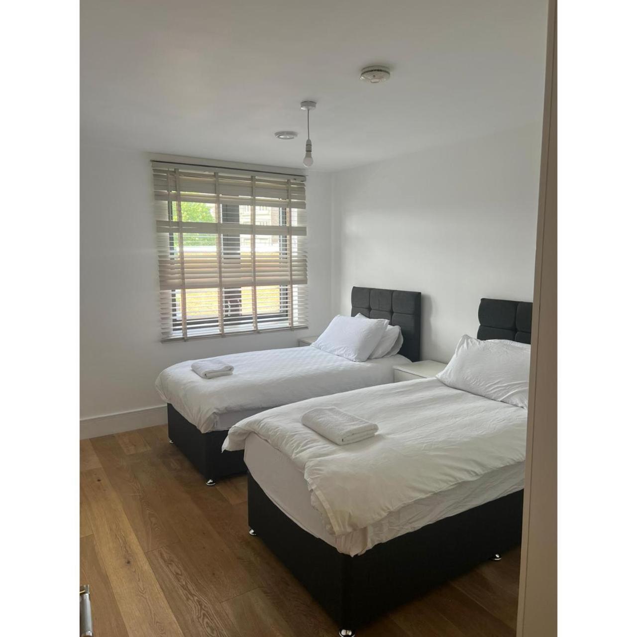 Spacious 1 Bedroom Flat In Kilburn Park F55 Leilighet *