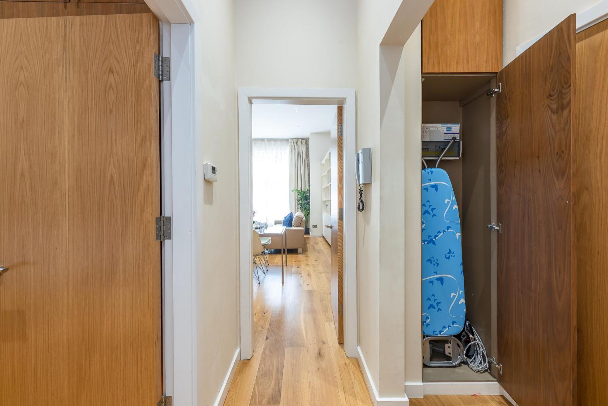 Moments From Hyde Park And Notting Hill, Free Luggage Storage And Washing Machine Dryer * London