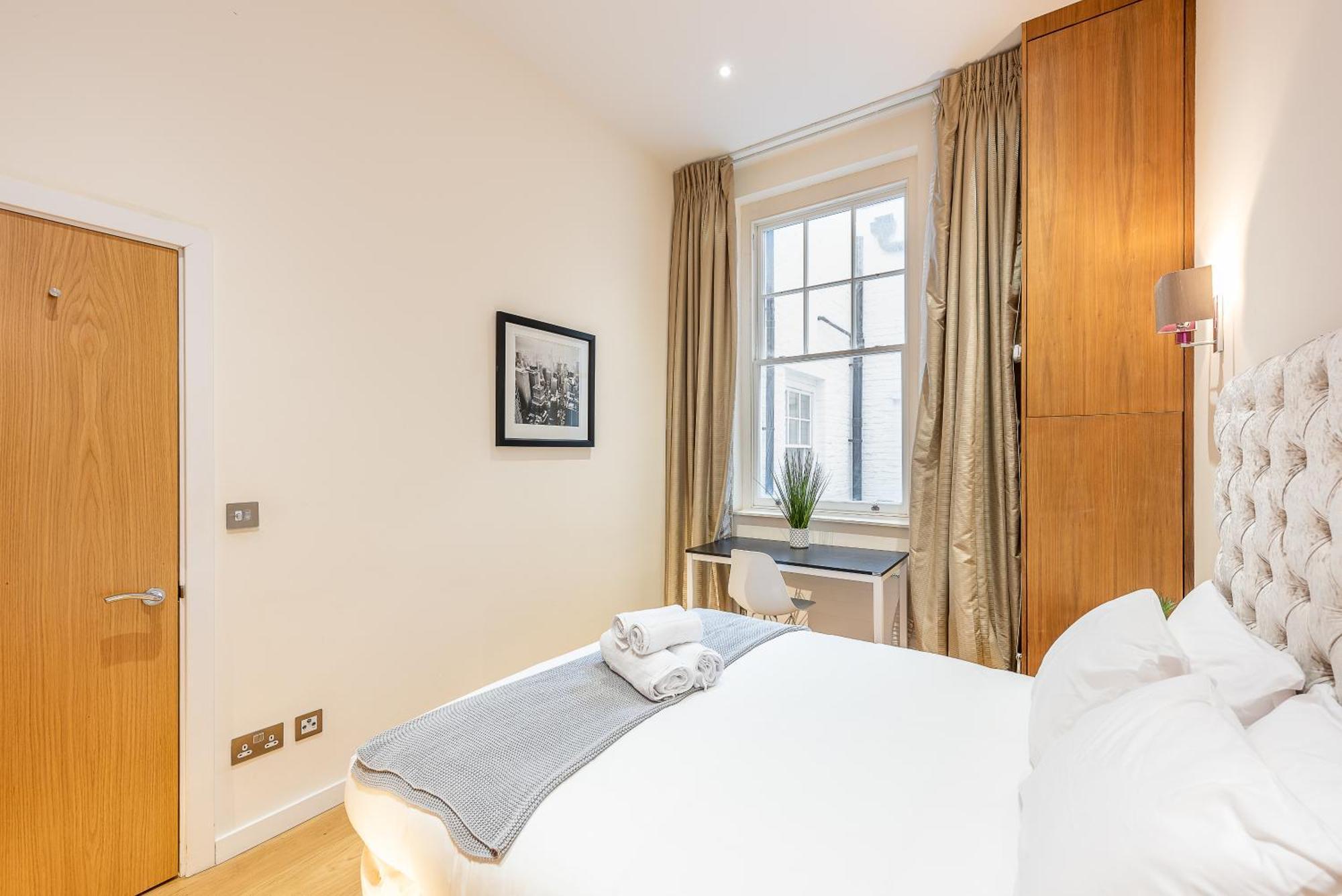 Moments From Hyde Park And Notting Hill, Free Luggage Storage And Washing Machine Dryer Apartment London