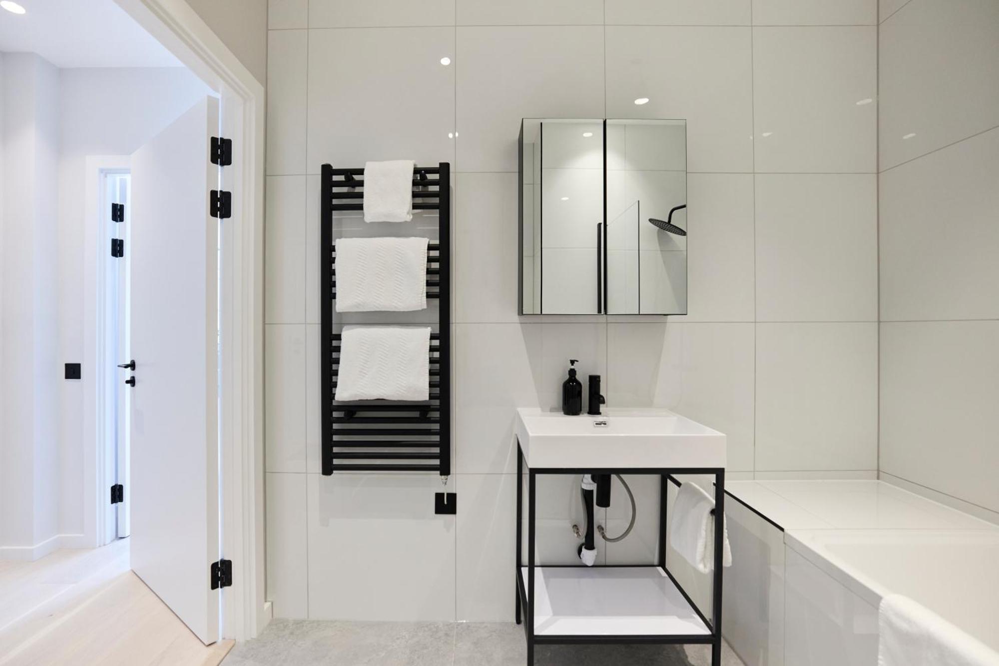 Apartment The Brondesbury Hideout - Breathtaking 1bdr Flat With Terrace & Parking