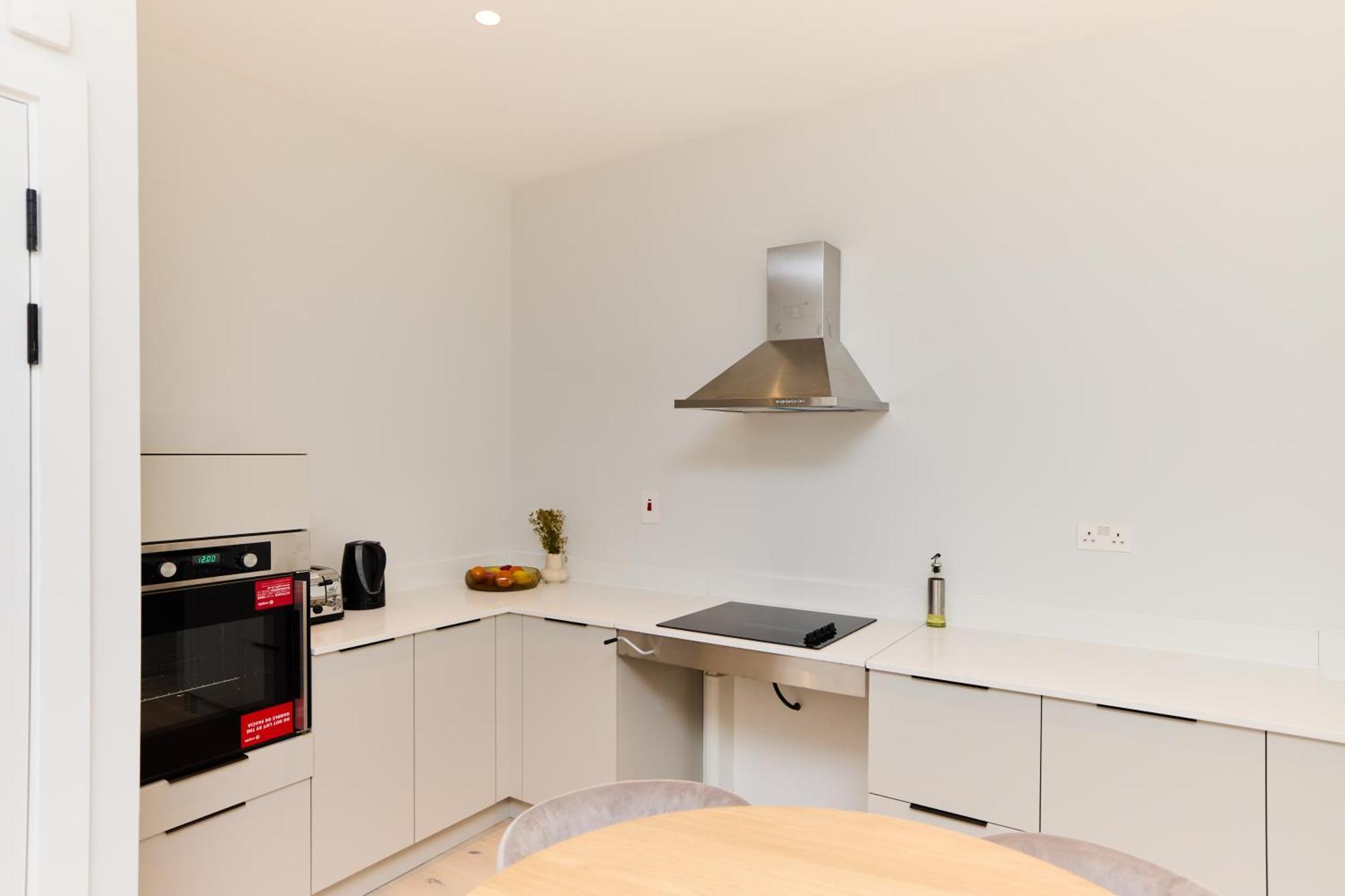 The Brondesbury Hideout - Breathtaking 1bdr Flat With Terrace & Parking Apartment *