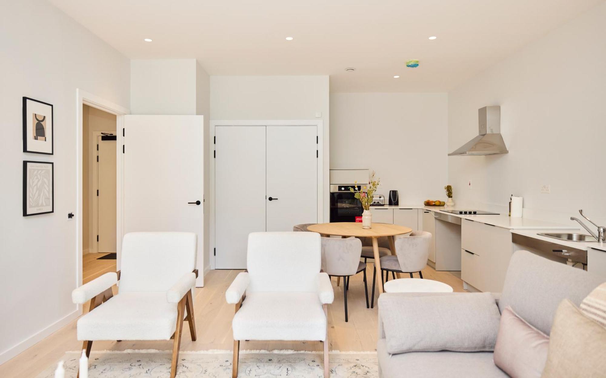 Apartment The Brondesbury Hideout - Breathtaking 1bdr Flat With Terrace & Parking *