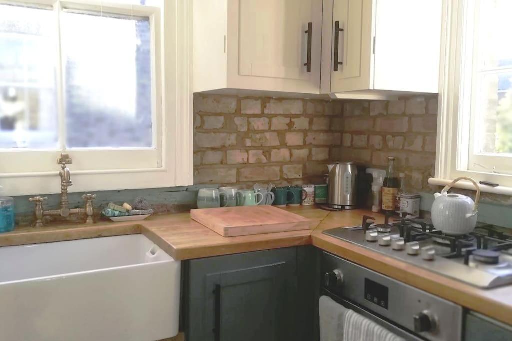 Apartamento Charming With Balcony Londres