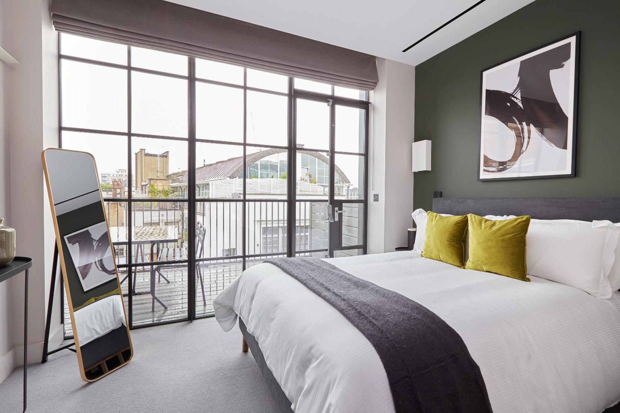Sonder Back Hill Aparthotel London