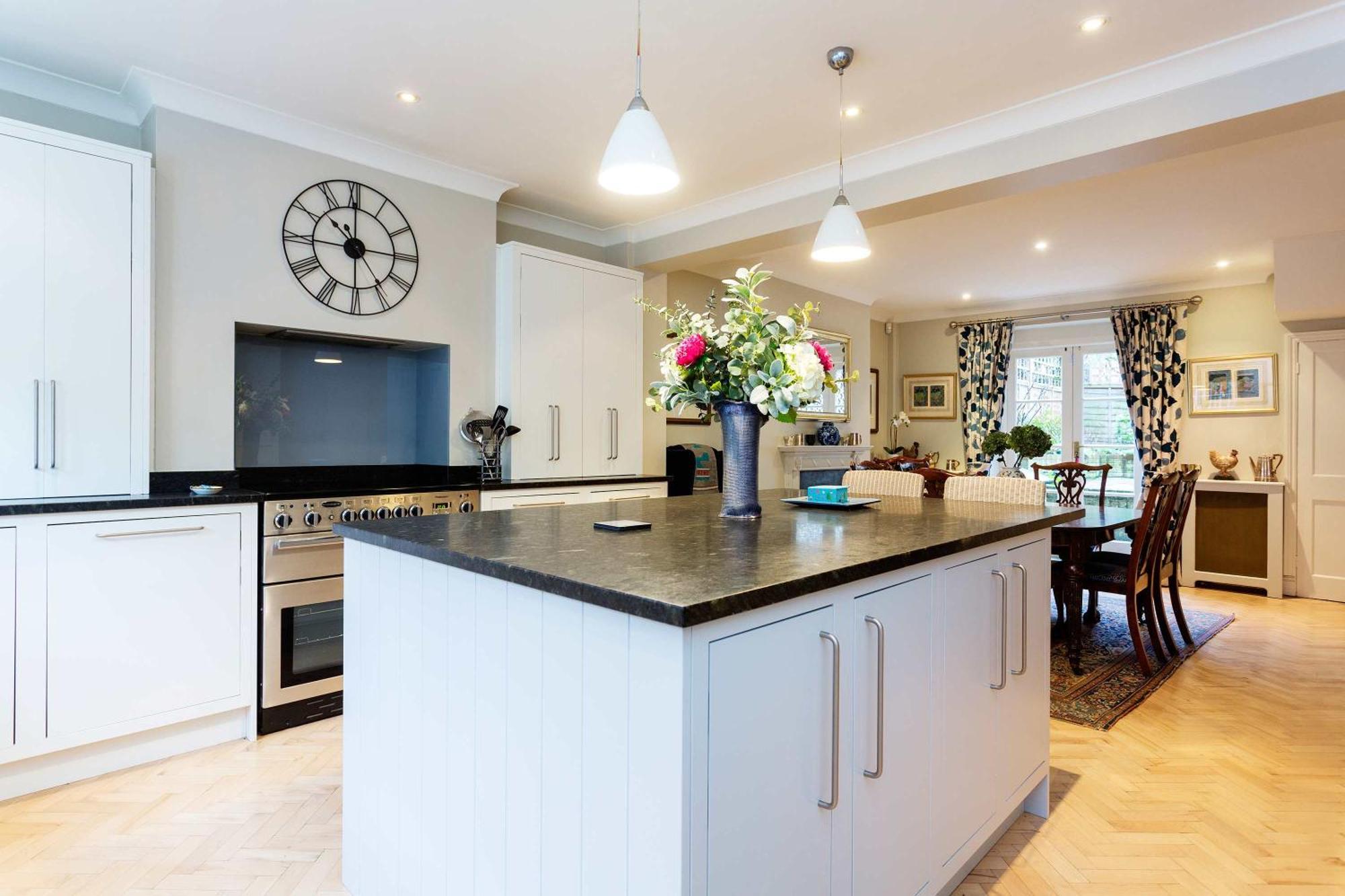Veeve - Comfort In Kensington * London