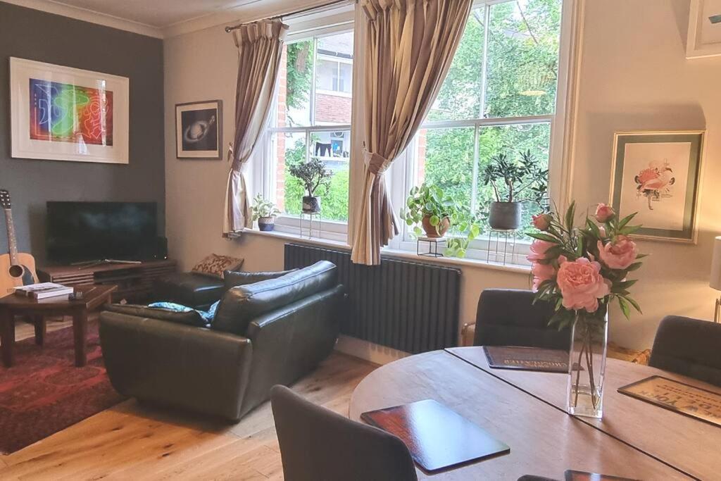 Leilighet Highgate Maisonette With Roof Terrace *