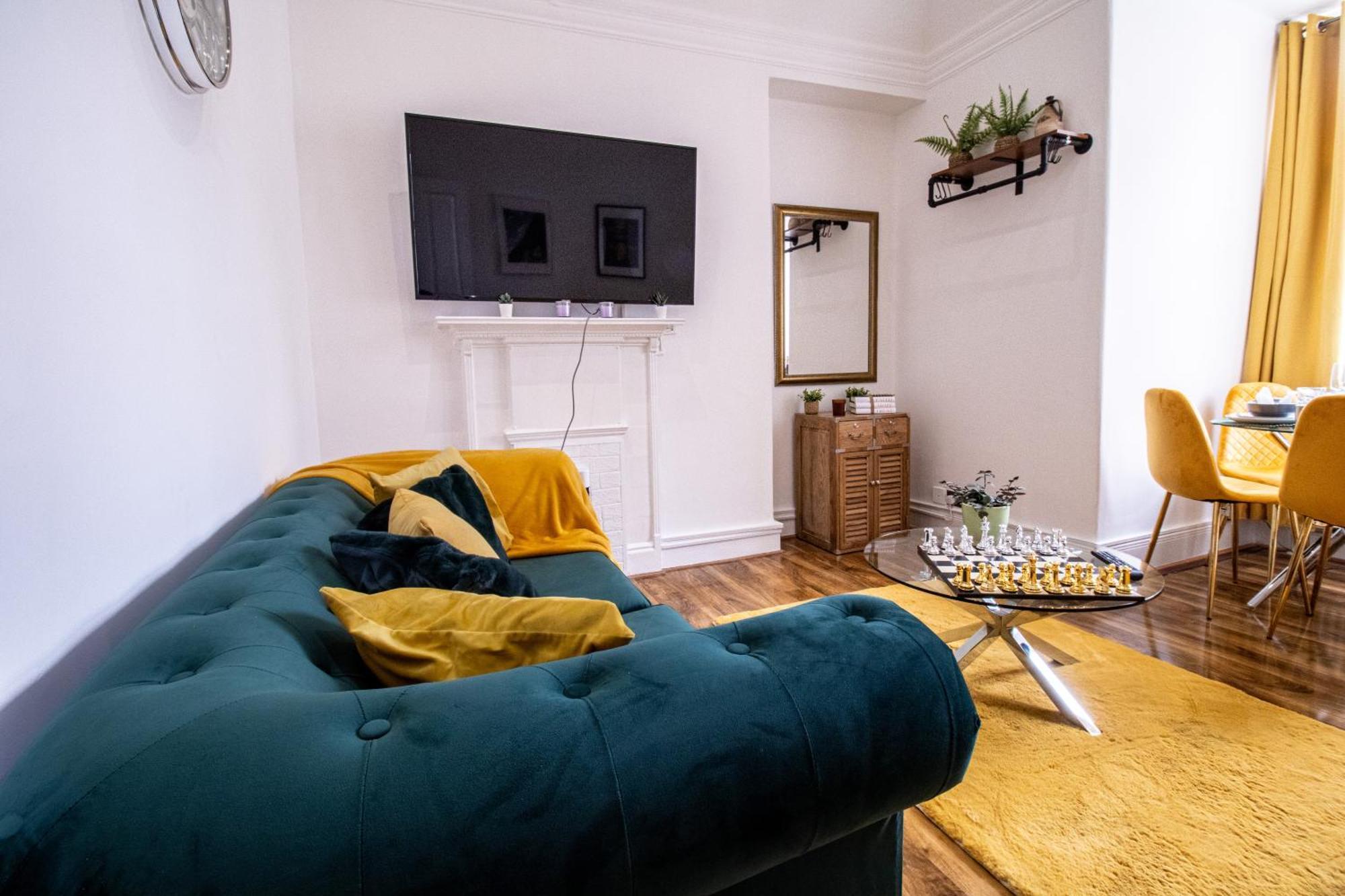 Modern 2-bedroom On Oxford Street 8gc Apartment