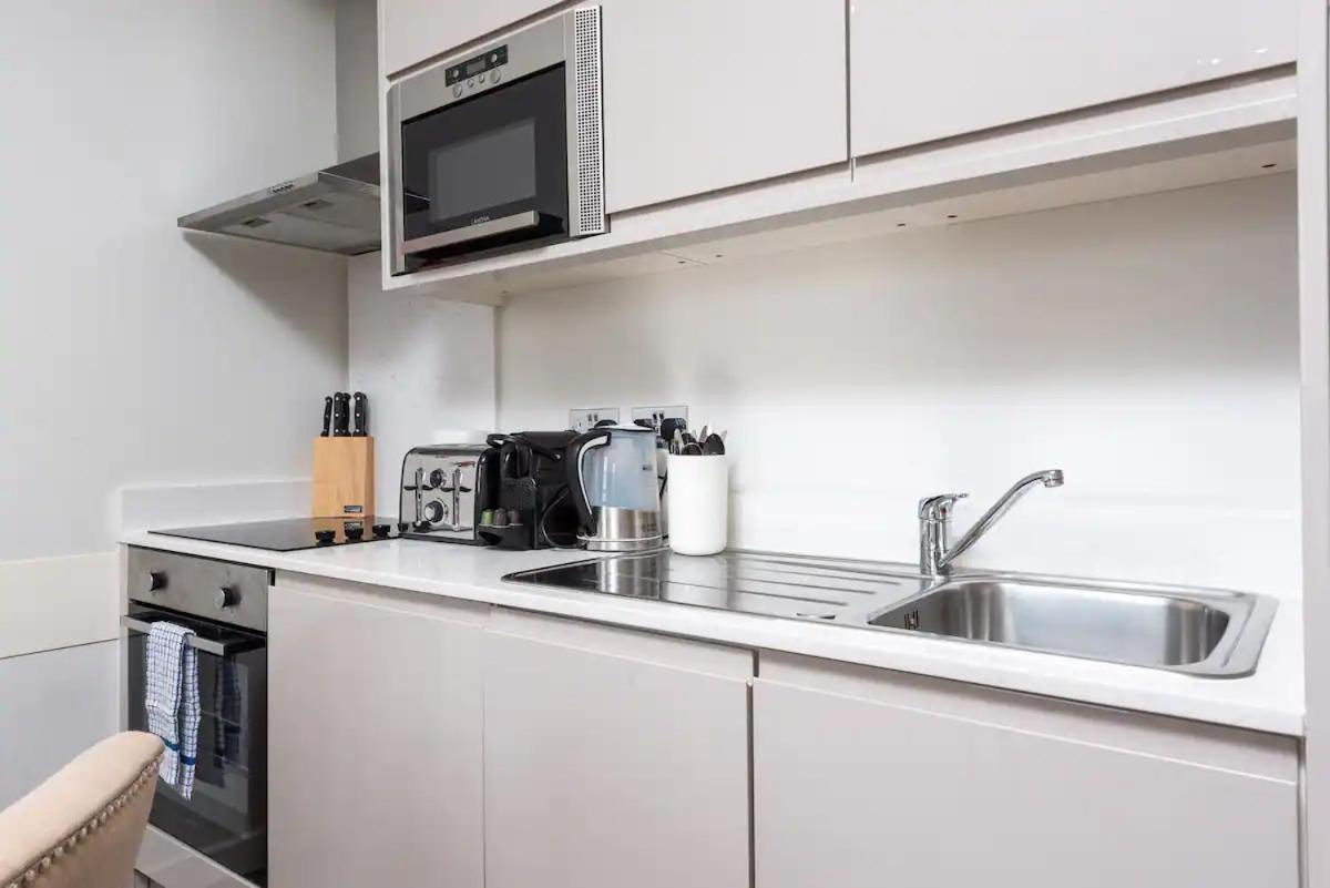 Renovu Premium Homes In Kensington * Londen