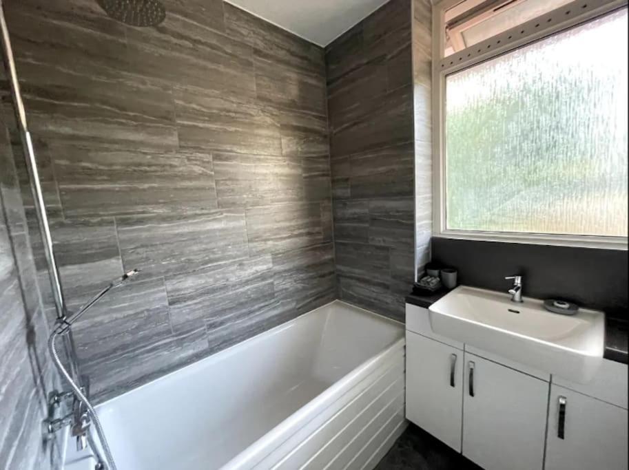 Leilighet Spacious 2 Bedroom In Hoxton *