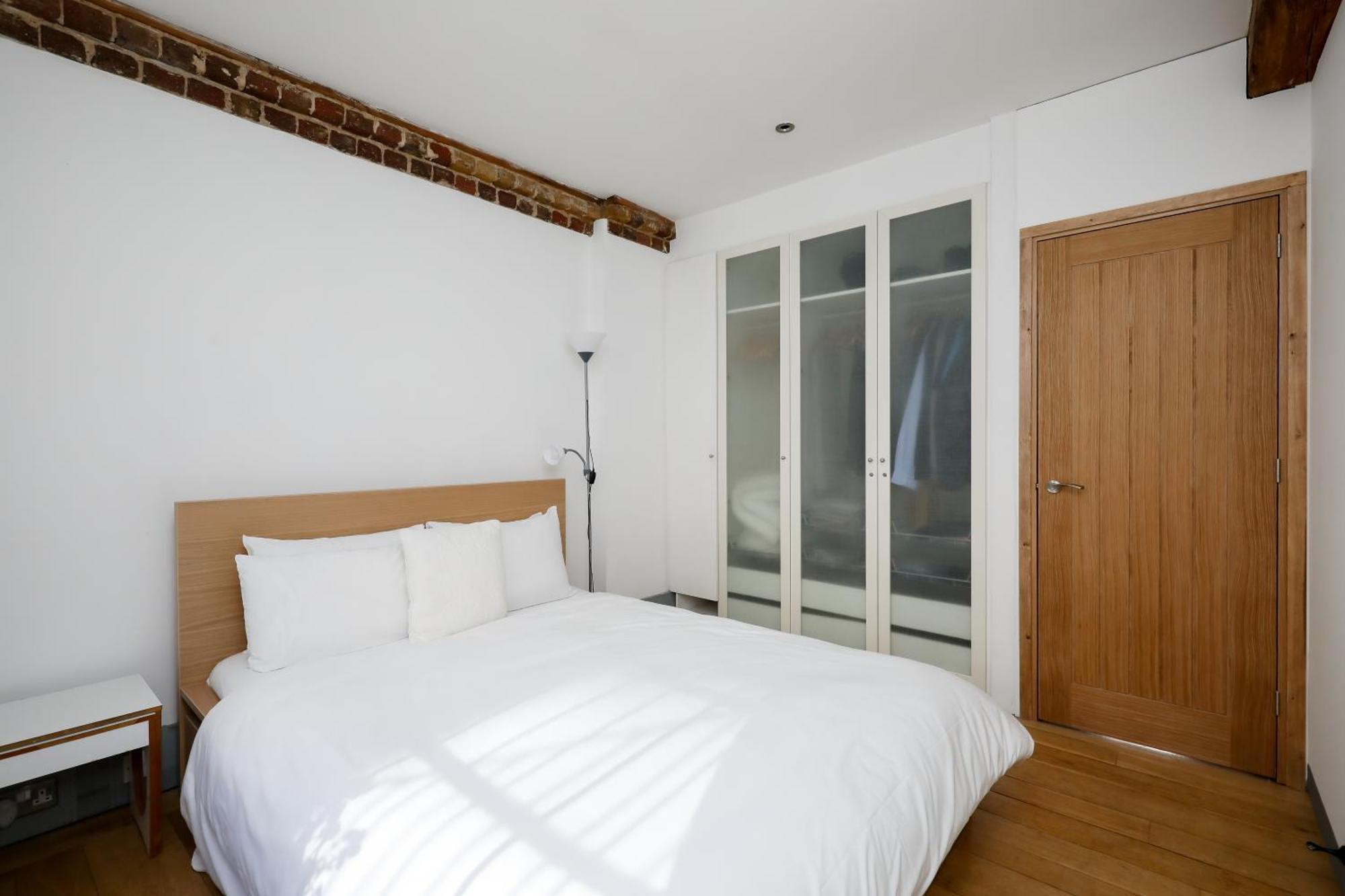 Shard View Near Borough Market Apartment London