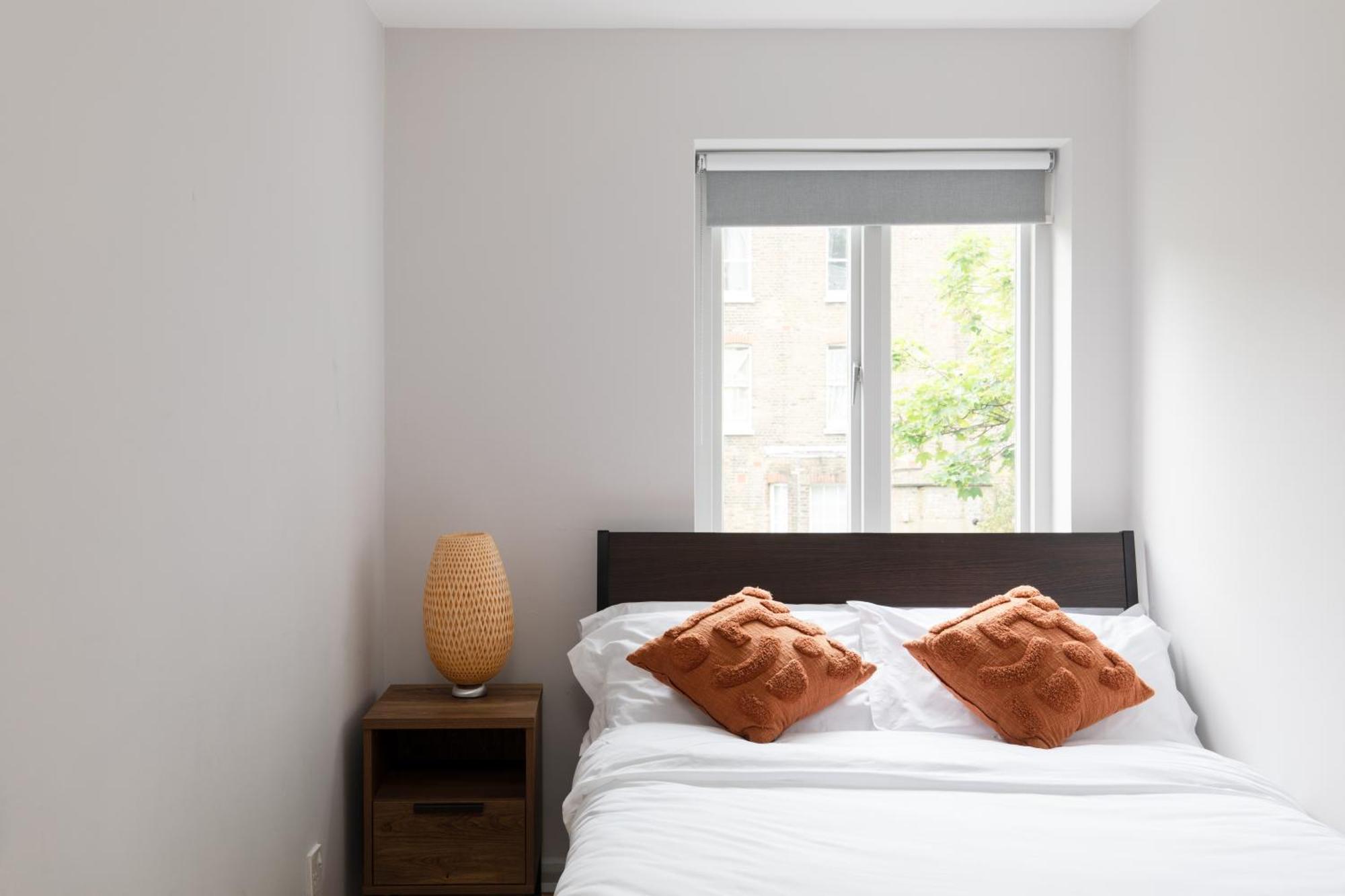 Stunning Flat 5 Min From Station Apartment