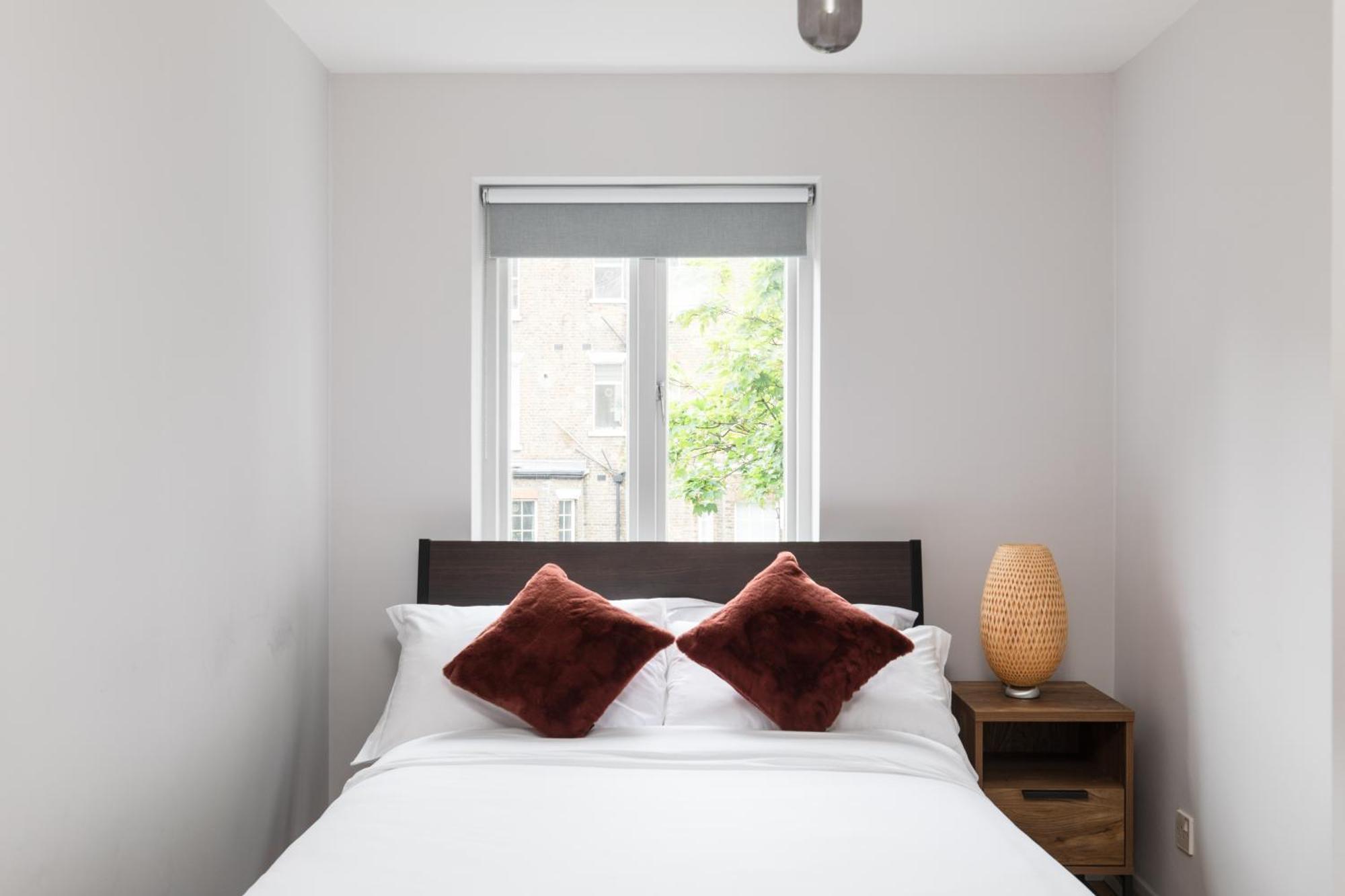 Stunning Flat 5 Min From Station Apartment *