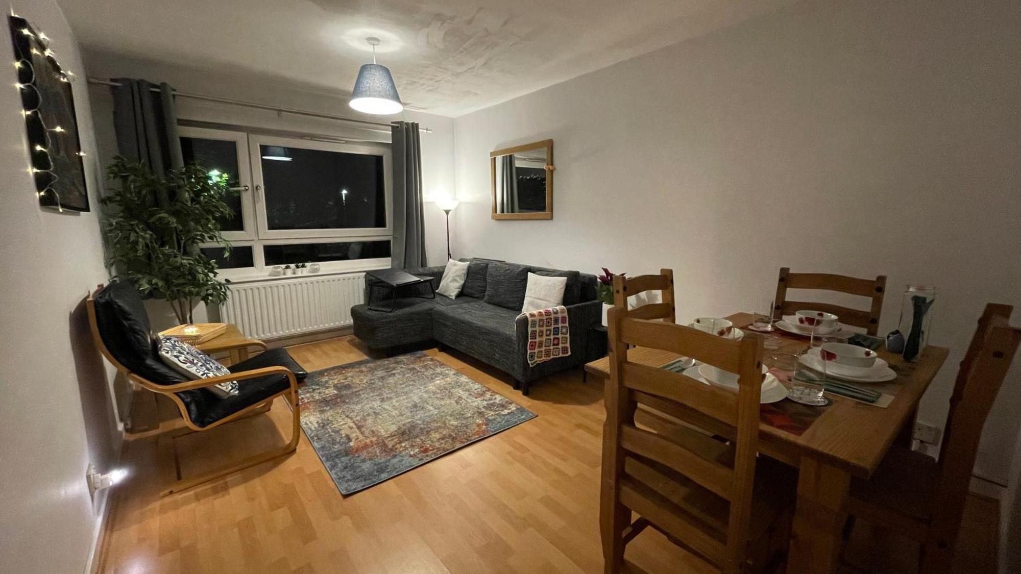 Leilighet Cosy Flat For 4, Family Friendly, Private Parking, Close To *