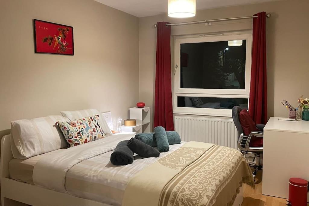 Cosy Flat For 4, Family Friendly, Private Parking, Close To Leilighet *